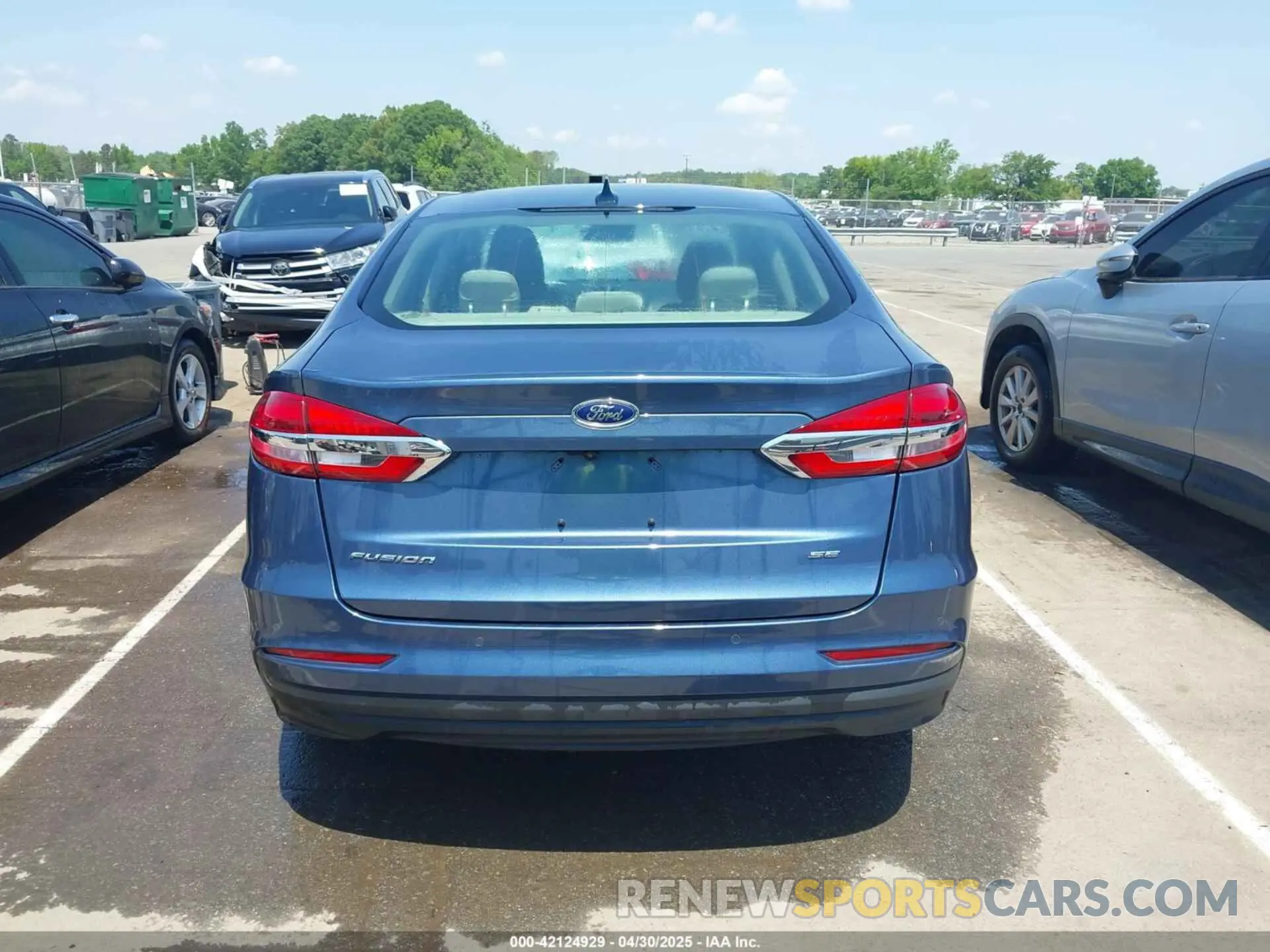17 Фотография поврежденного автомобиля 3FA6P0H72KR123170 FORD FUSION 2019