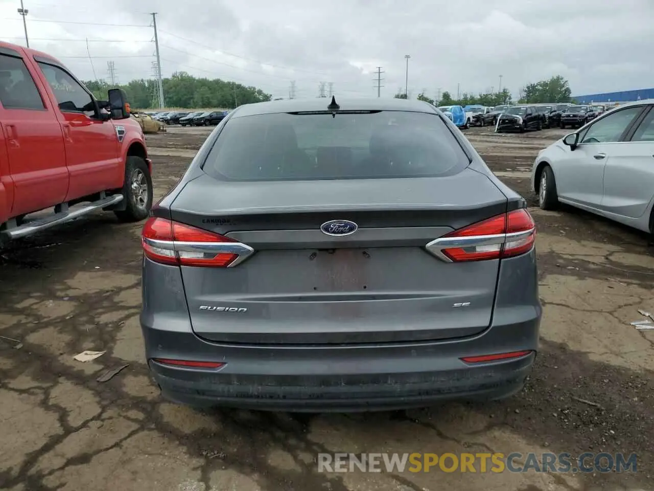 6 Photograph of a damaged car 3FA6P0H72KR218621 FORD FUSION 2019