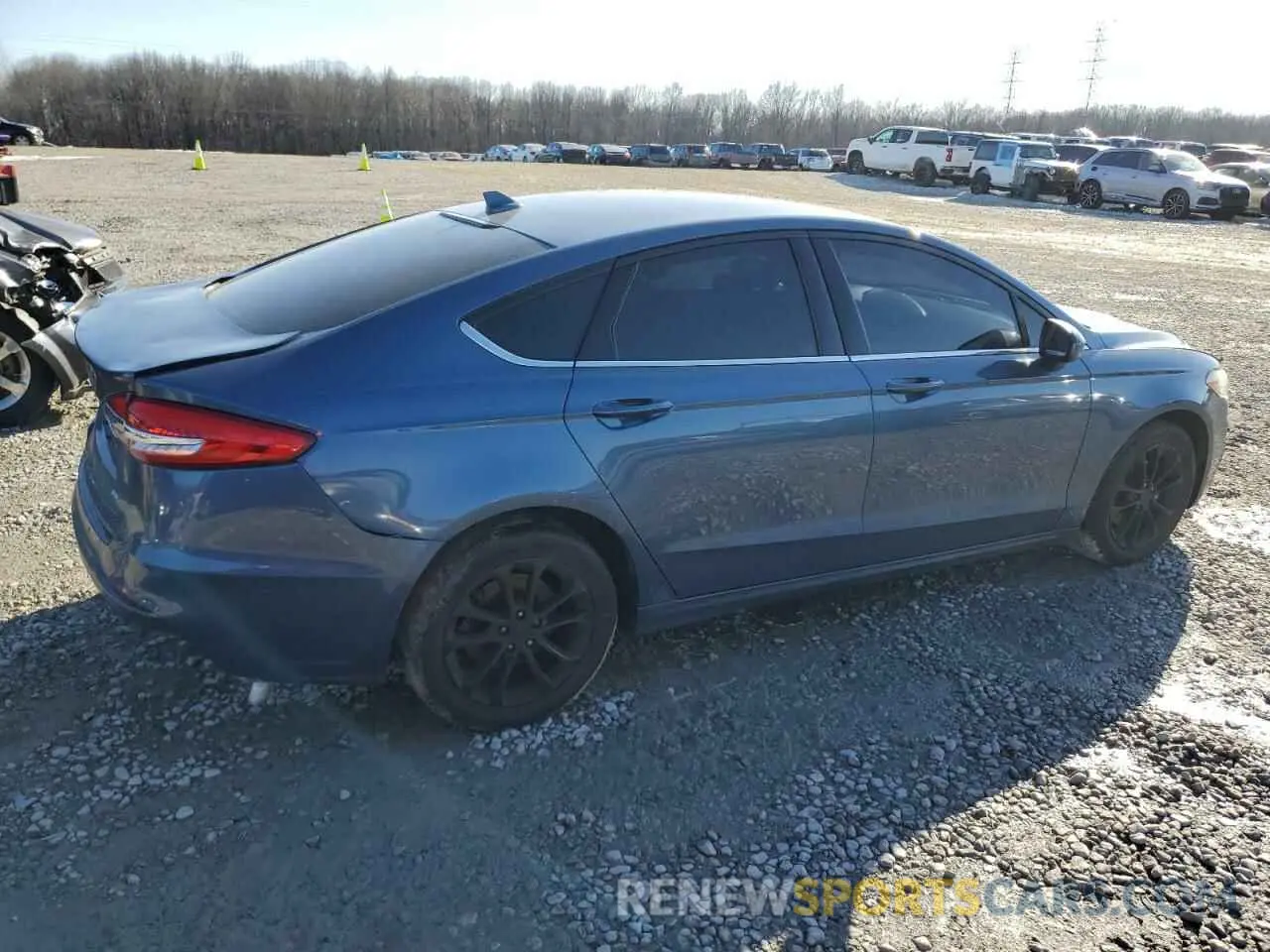 3 Фотография поврежденного автомобиля 3FA6P0H74KR123221 FORD FUSION 2019
