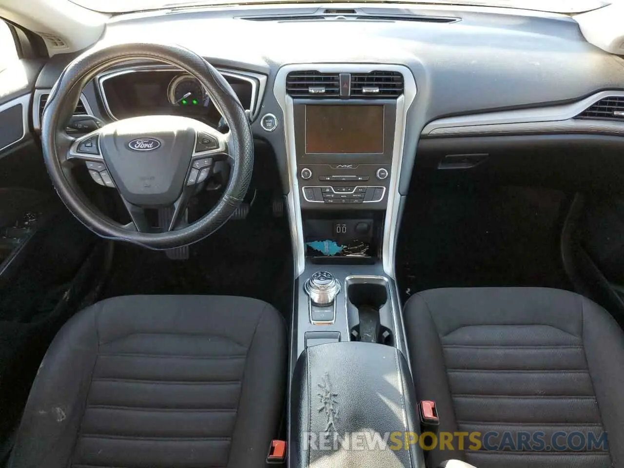 8 Фотография поврежденного автомобиля 3FA6P0H74KR123221 FORD FUSION 2019
