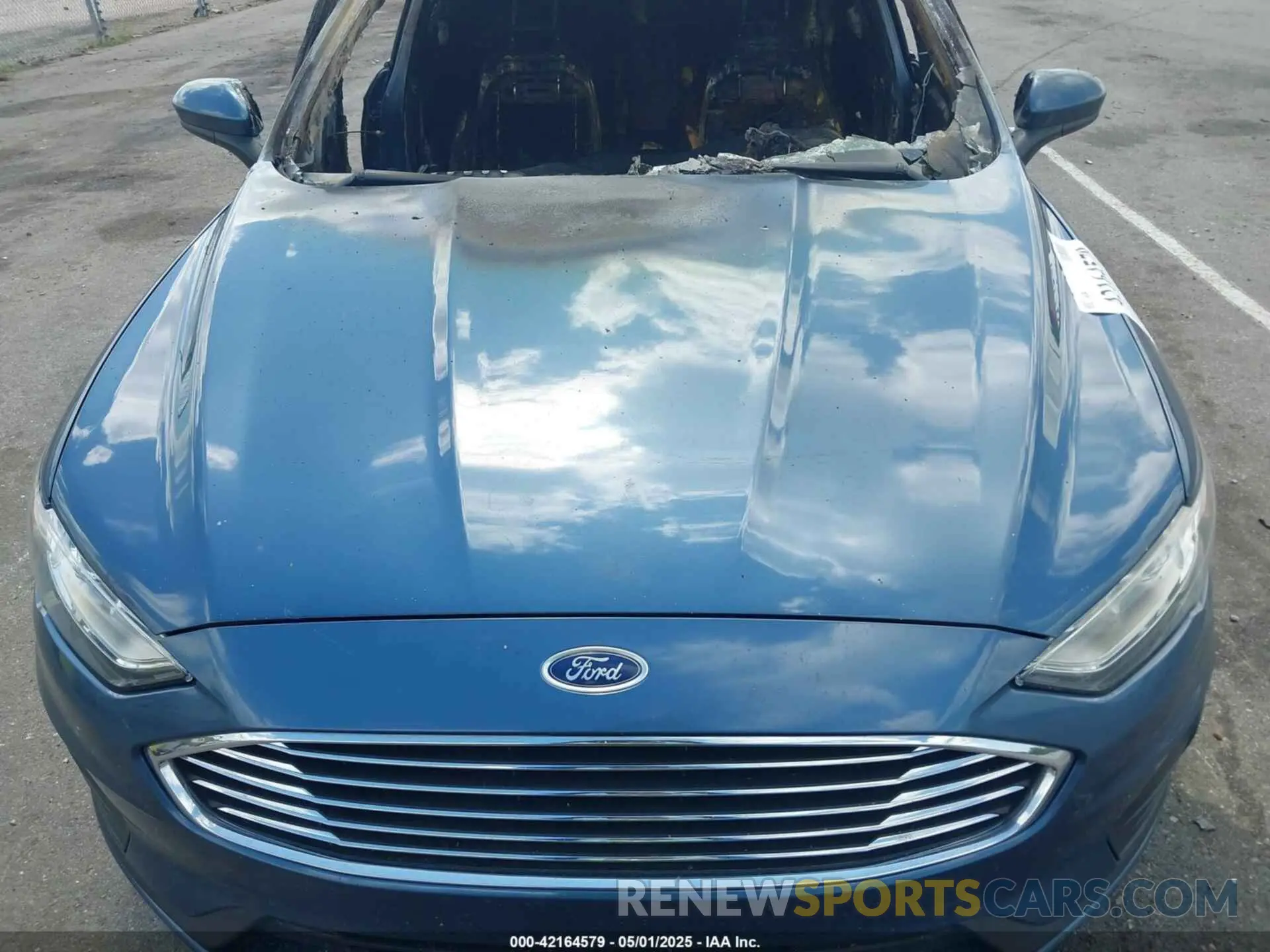 10 Фотография поврежденного автомобиля 3FA6P0H75KR123261 FORD FUSION 2019