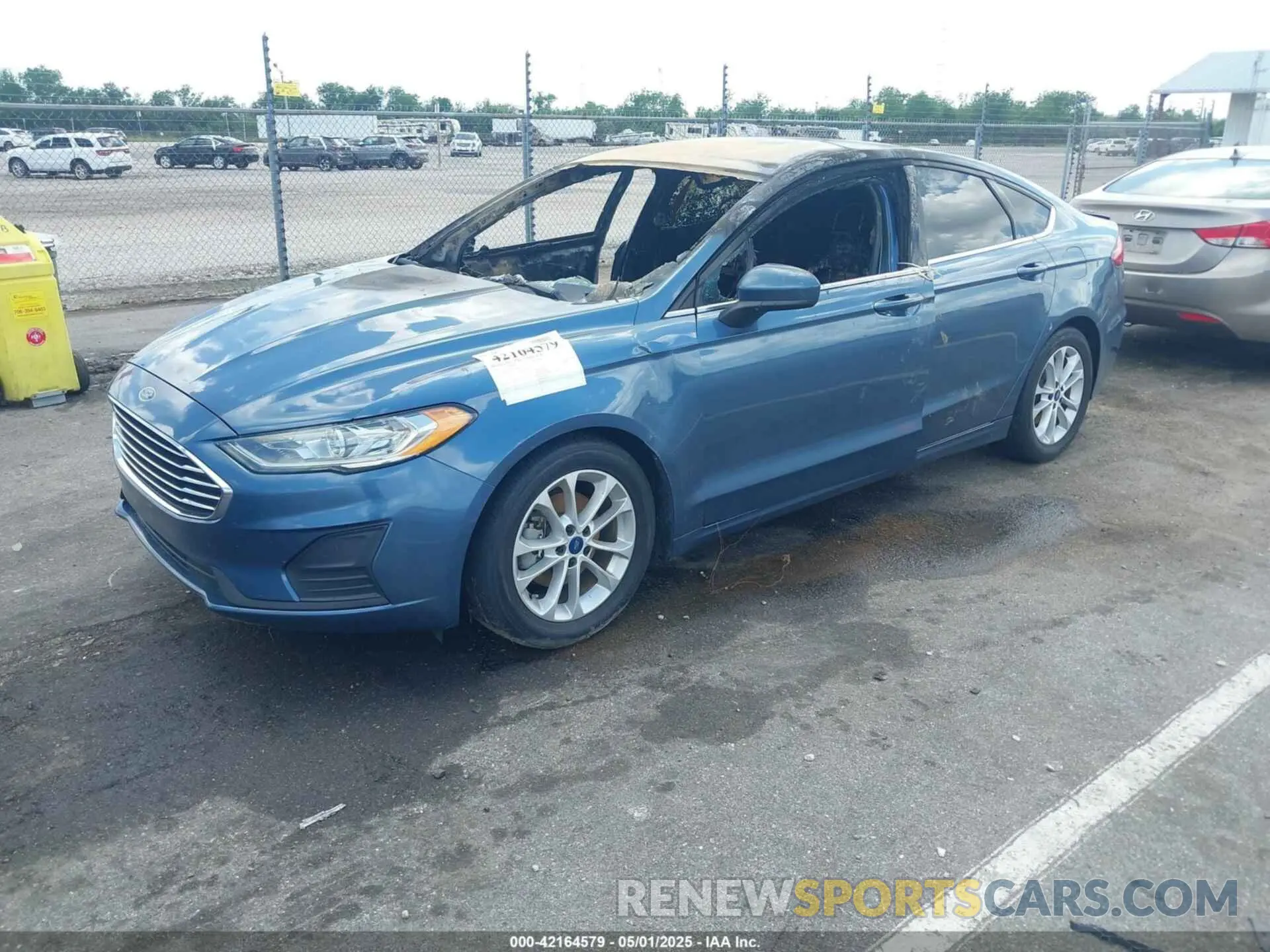 2 Фотография поврежденного автомобиля 3FA6P0H75KR123261 FORD FUSION 2019