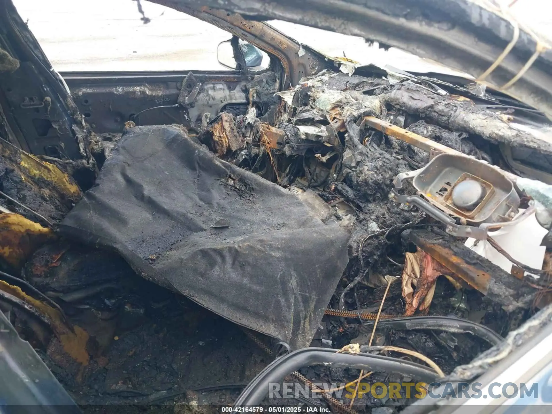 5 Фотография поврежденного автомобиля 3FA6P0H75KR123261 FORD FUSION 2019