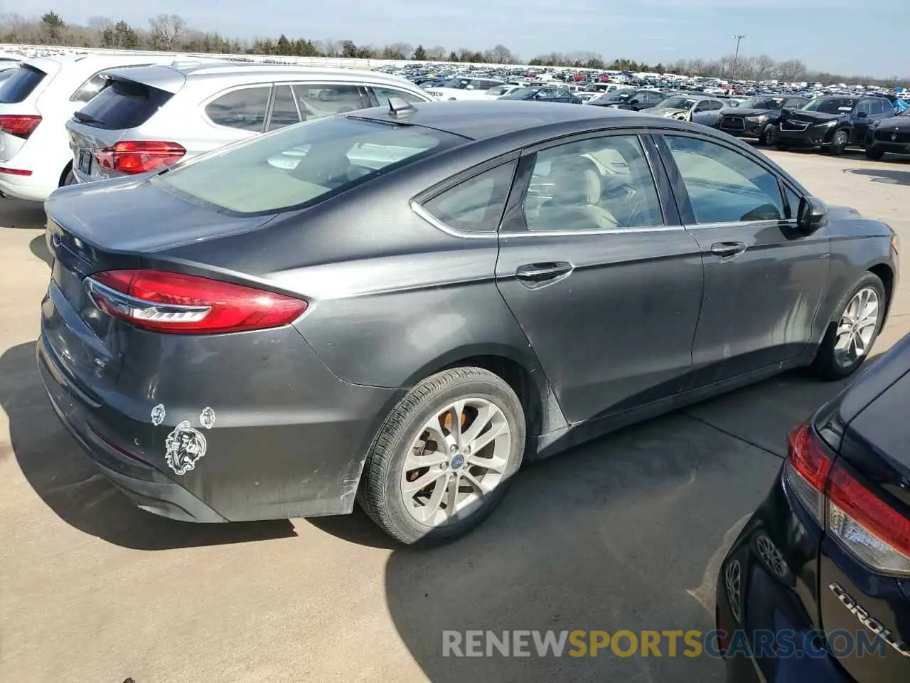 3 Photograph of a damaged car 3FA6P0H78KR152057 FORD FUSION 2019