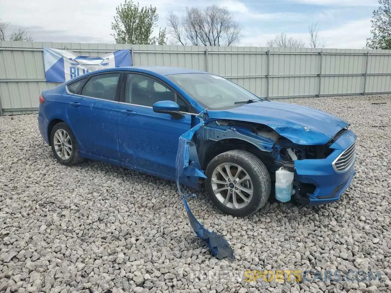 4 Фотография поврежденного автомобиля 3FA6P0HD0KR183602 FORD FUSION 2019
