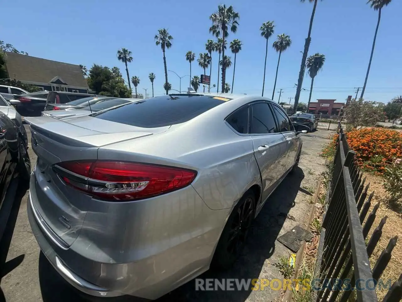 4 Фотография поврежденного автомобиля 3FA6P0HD0KR201807 FORD FUSION 2019