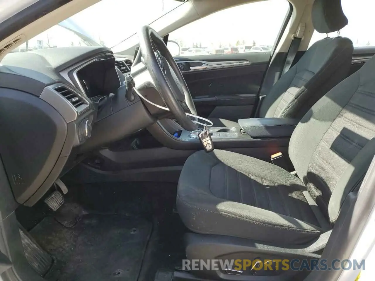 7 Фотография поврежденного автомобиля 3FA6P0HD0KR266236 FORD FUSION 2019