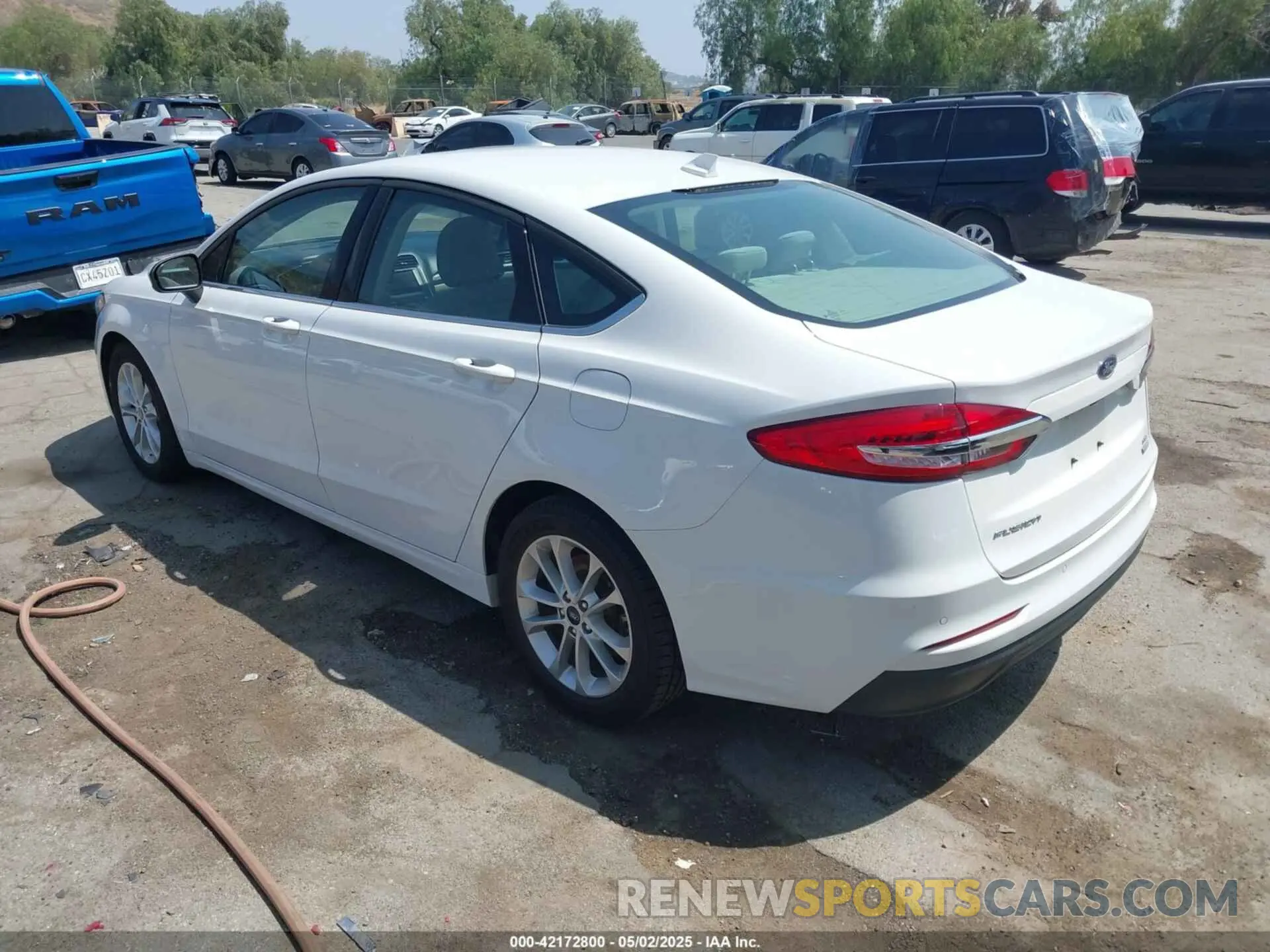 3 Photograph of a damaged car 3FA6P0HD0KR269136 FORD FUSION 2019