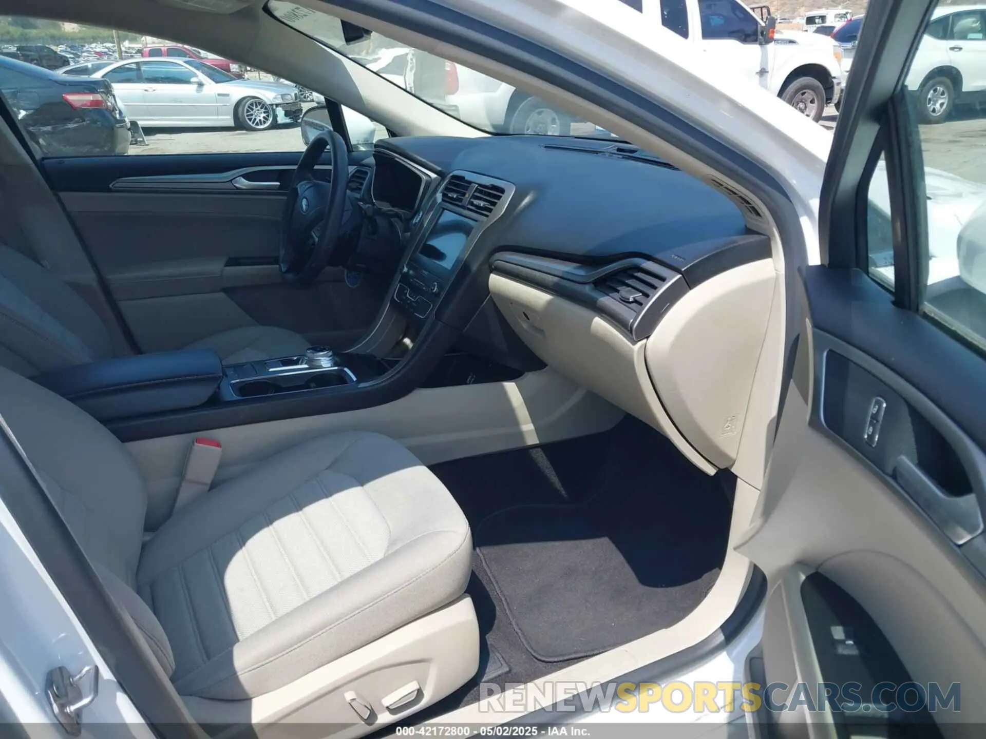 5 Photograph of a damaged car 3FA6P0HD0KR269136 FORD FUSION 2019