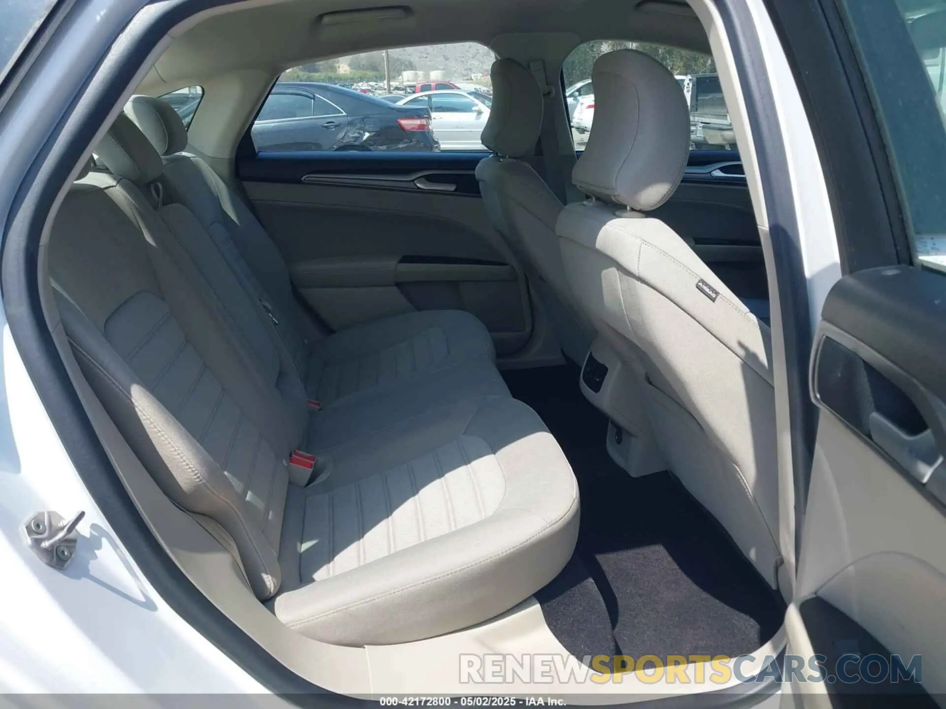 8 Photograph of a damaged car 3FA6P0HD0KR269136 FORD FUSION 2019