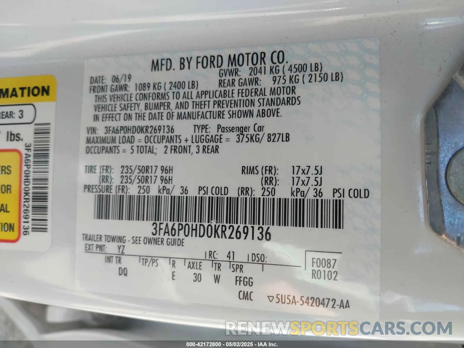 9 Photograph of a damaged car 3FA6P0HD0KR269136 FORD FUSION 2019