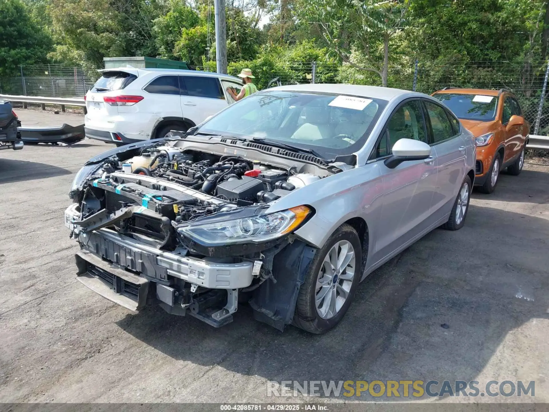 2 Фотография поврежденного автомобиля 3FA6P0HD1KR126681 FORD FUSION 2019