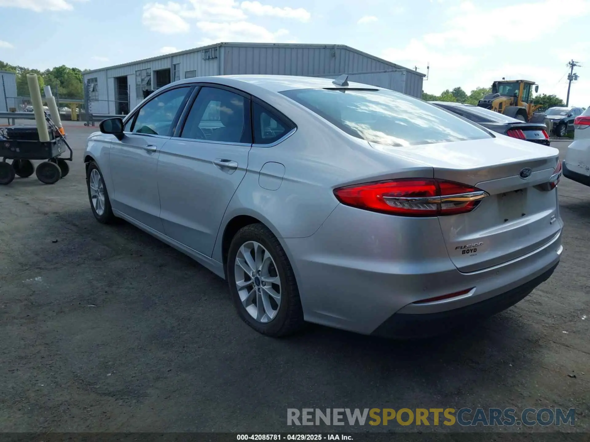 3 Фотография поврежденного автомобиля 3FA6P0HD1KR126681 FORD FUSION 2019