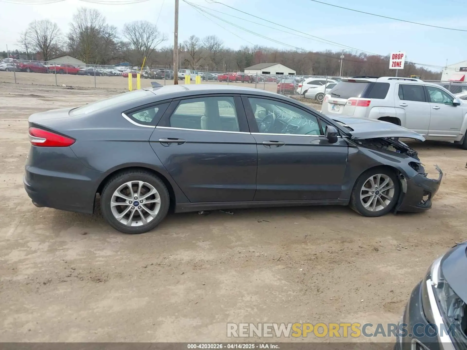 13 Photograph of a damaged car 3FA6P0HD1KR164556 FORD FUSION 2019