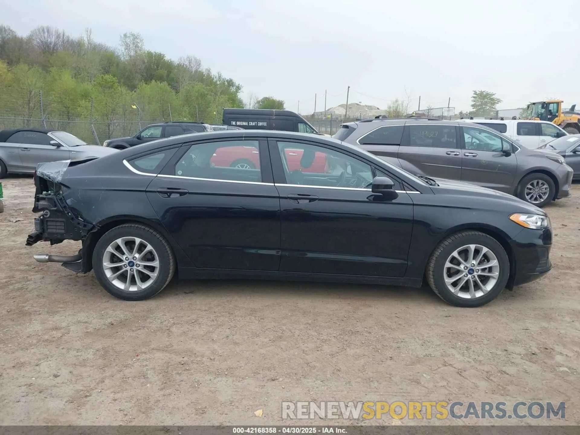 13 Photograph of a damaged car 3FA6P0HD1KR195421 FORD FUSION 2019