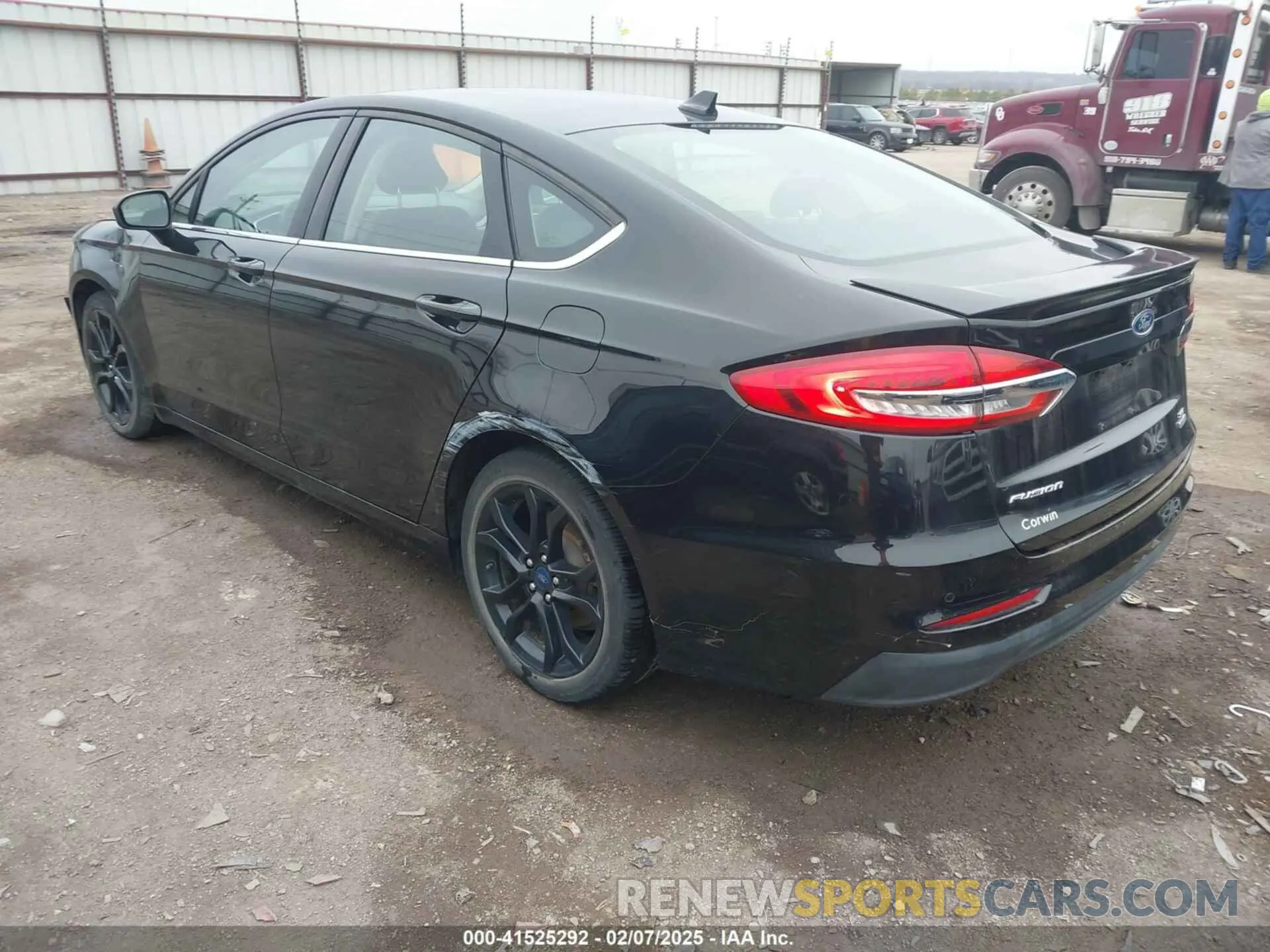 3 Фотография поврежденного автомобиля 3FA6P0HD1KR199226 FORD FUSION 2019