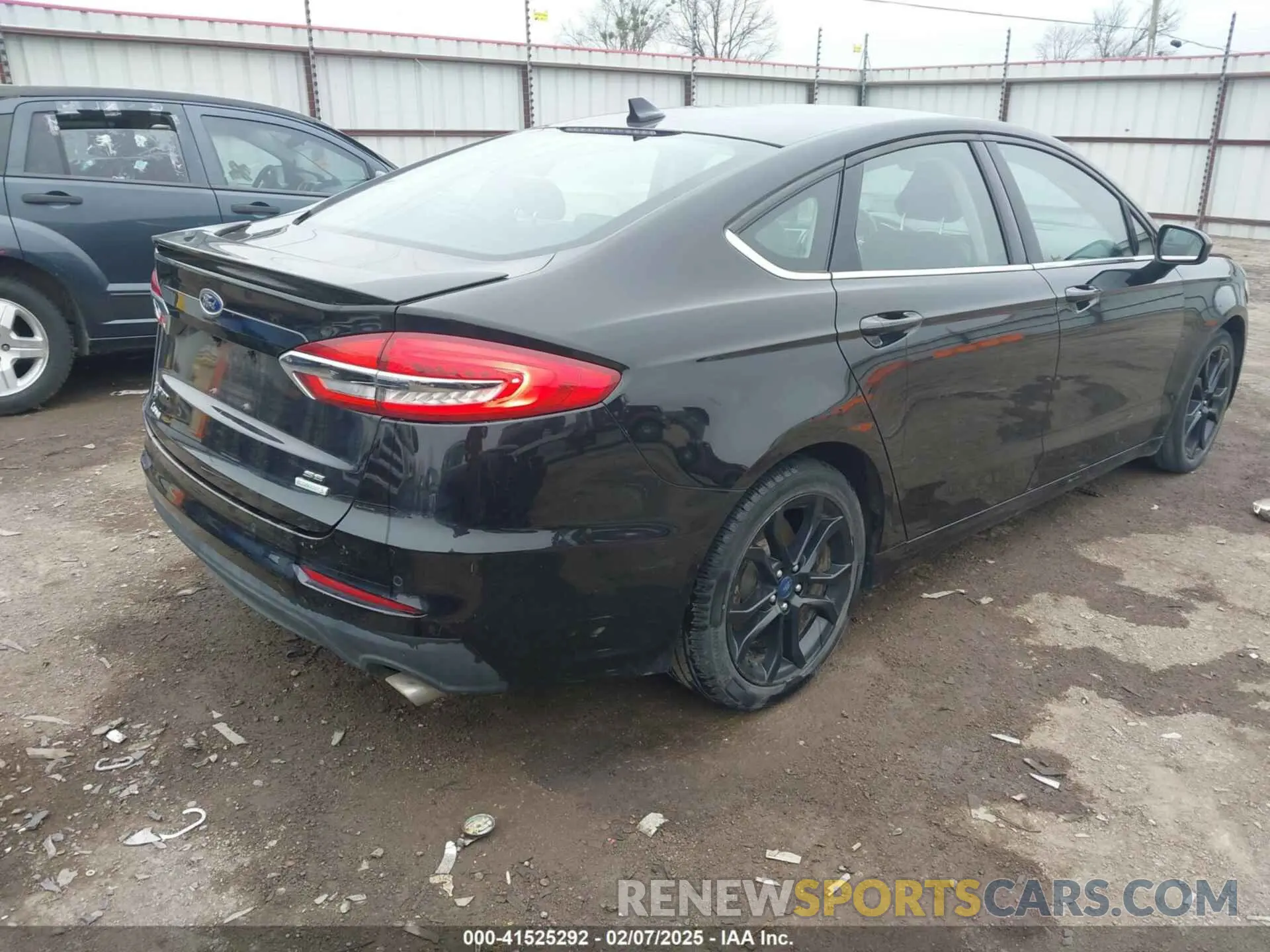 4 Фотография поврежденного автомобиля 3FA6P0HD1KR199226 FORD FUSION 2019
