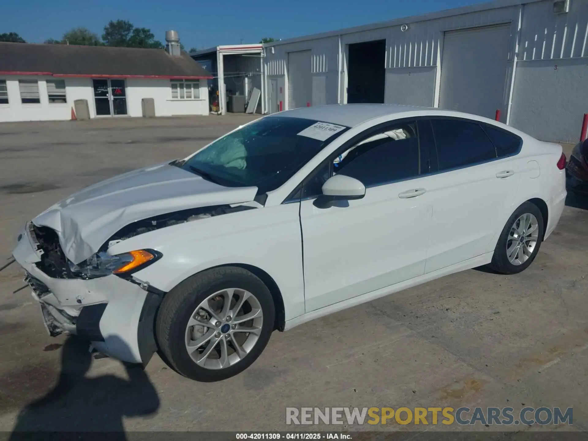 14 Photograph of a damaged car 3FA6P0HD1KR217840 FORD FUSION 2019