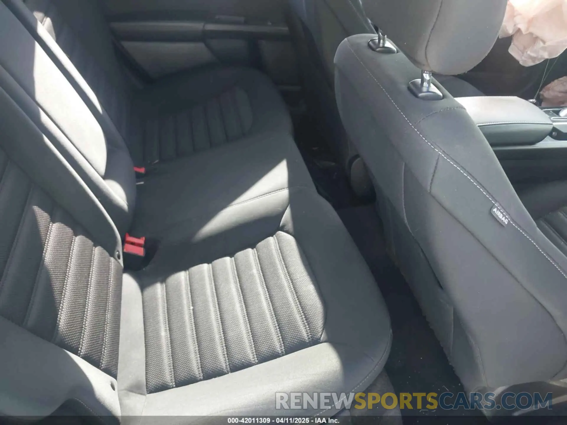 8 Photograph of a damaged car 3FA6P0HD1KR217840 FORD FUSION 2019