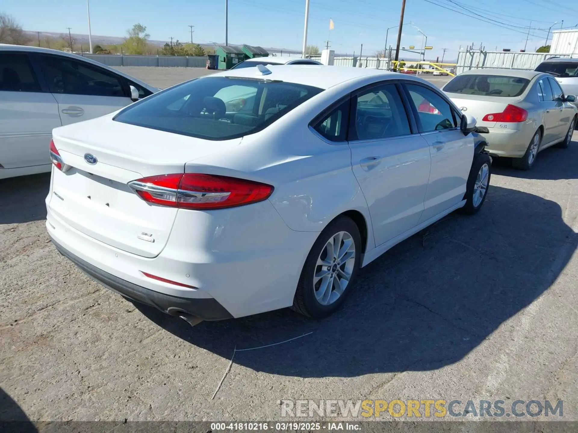 4 Photograph of a damaged car 3FA6P0HD1KR219314 FORD FUSION 2019