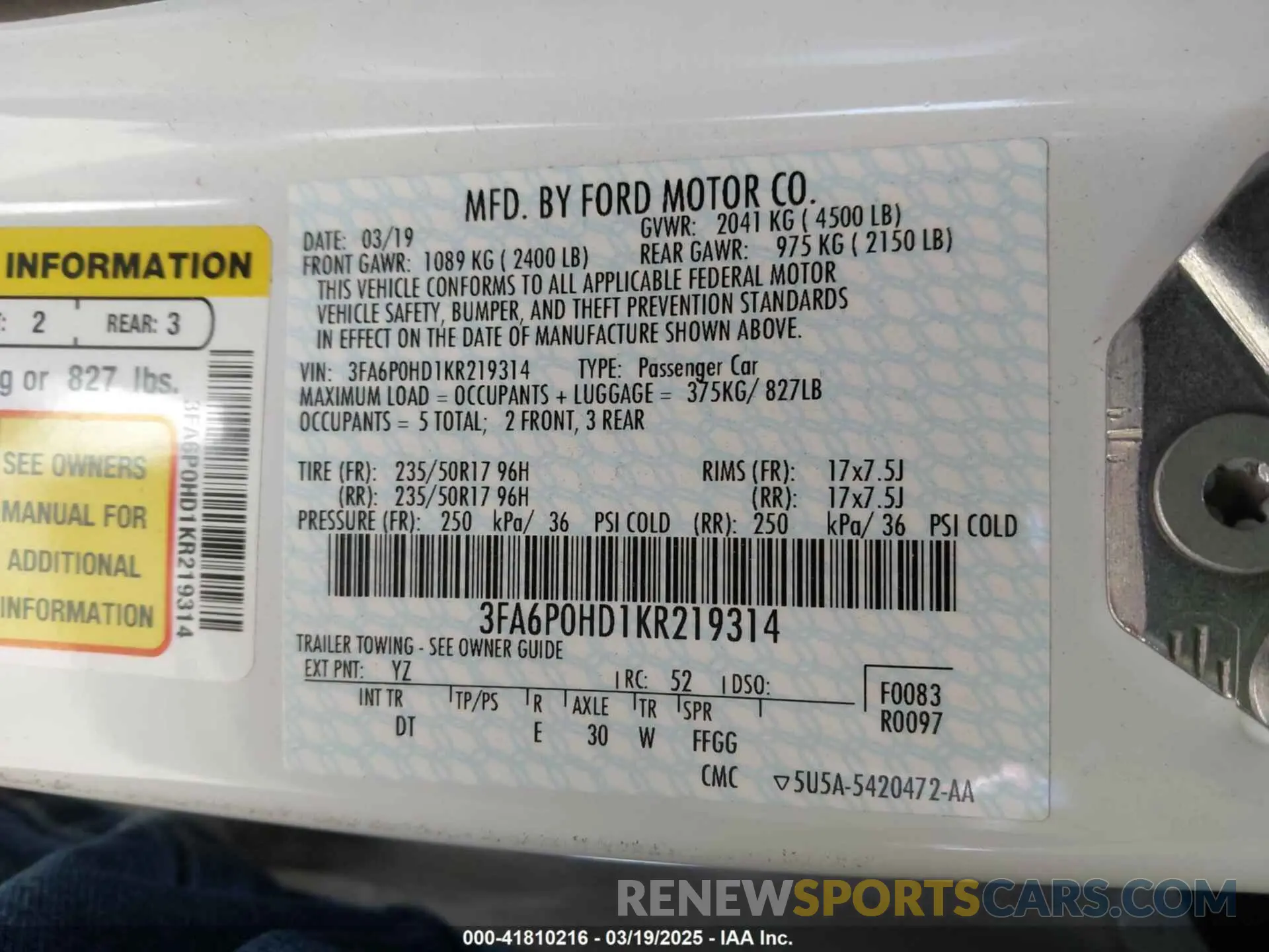 9 Photograph of a damaged car 3FA6P0HD1KR219314 FORD FUSION 2019