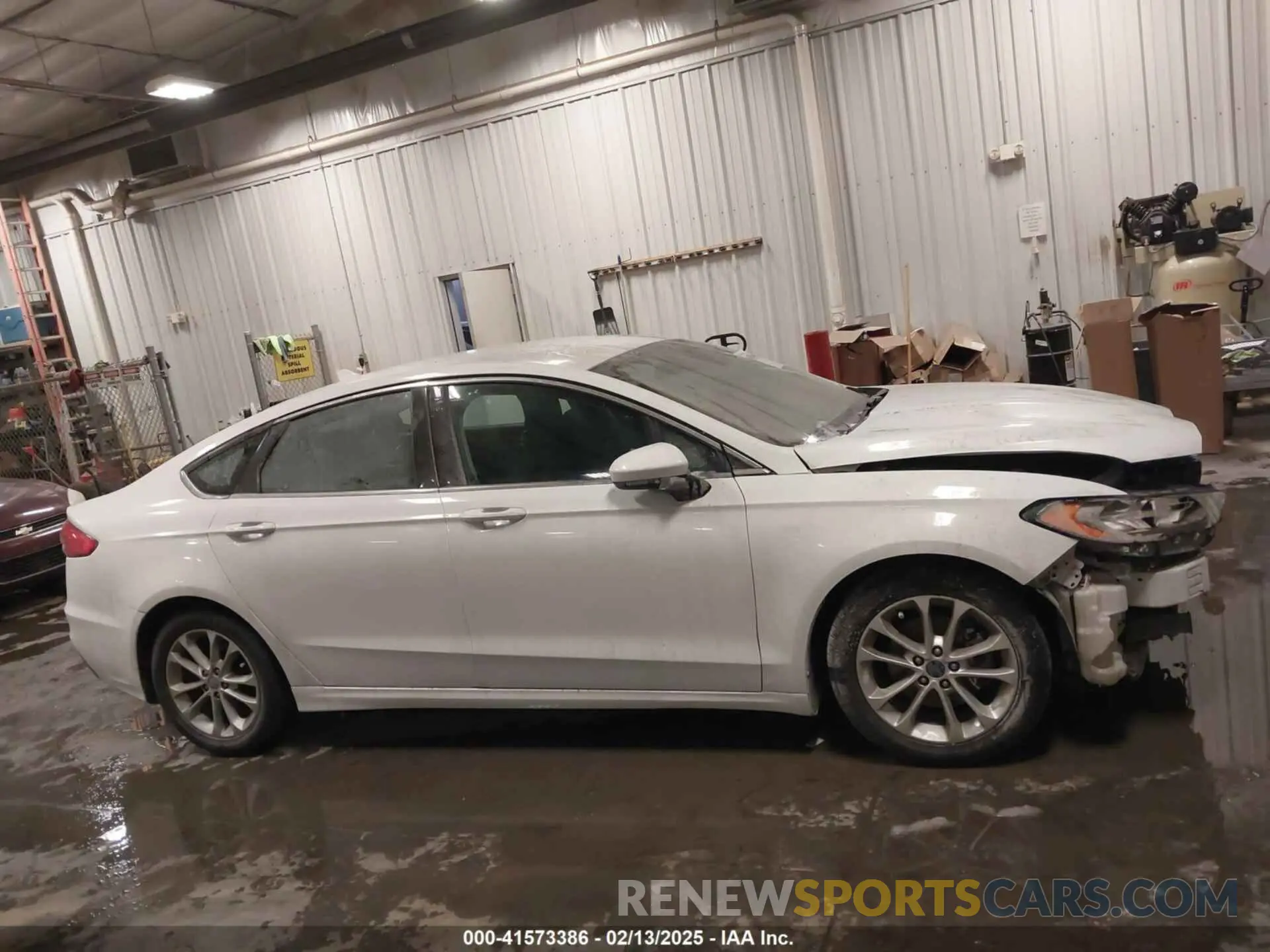 14 Photograph of a damaged car 3FA6P0HD1KR231754 FORD FUSION 2019
