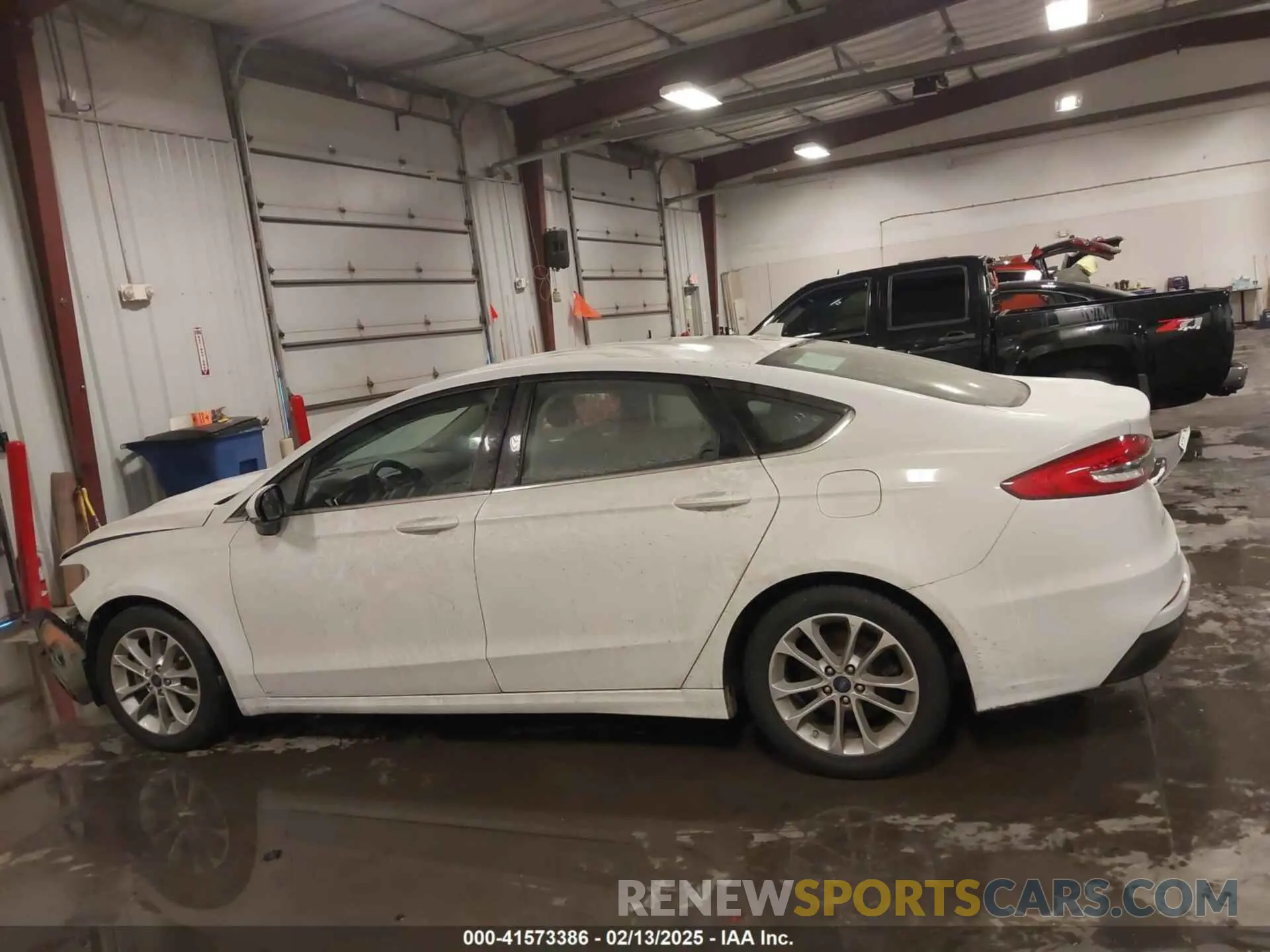 15 Photograph of a damaged car 3FA6P0HD1KR231754 FORD FUSION 2019