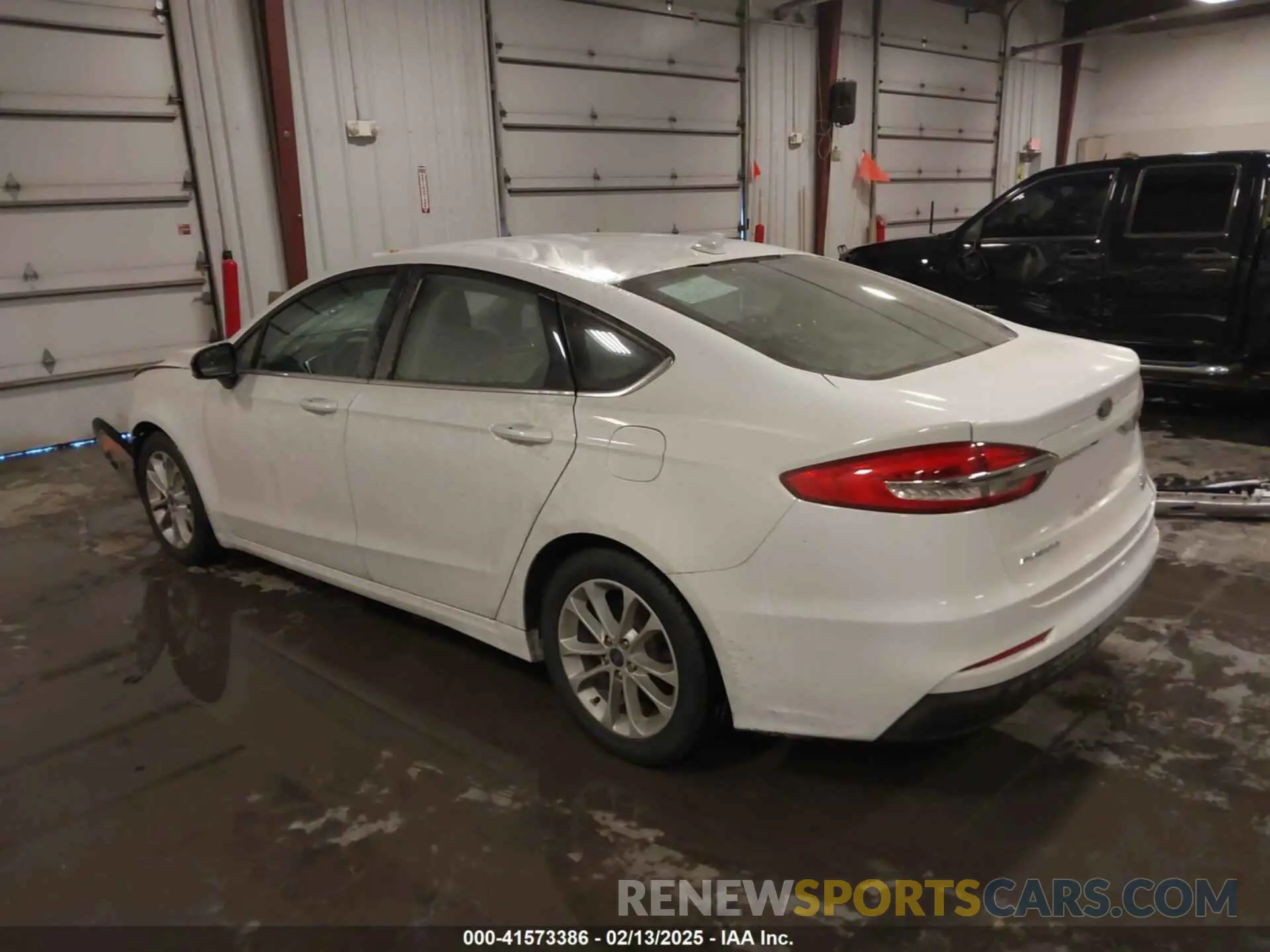 3 Photograph of a damaged car 3FA6P0HD1KR231754 FORD FUSION 2019