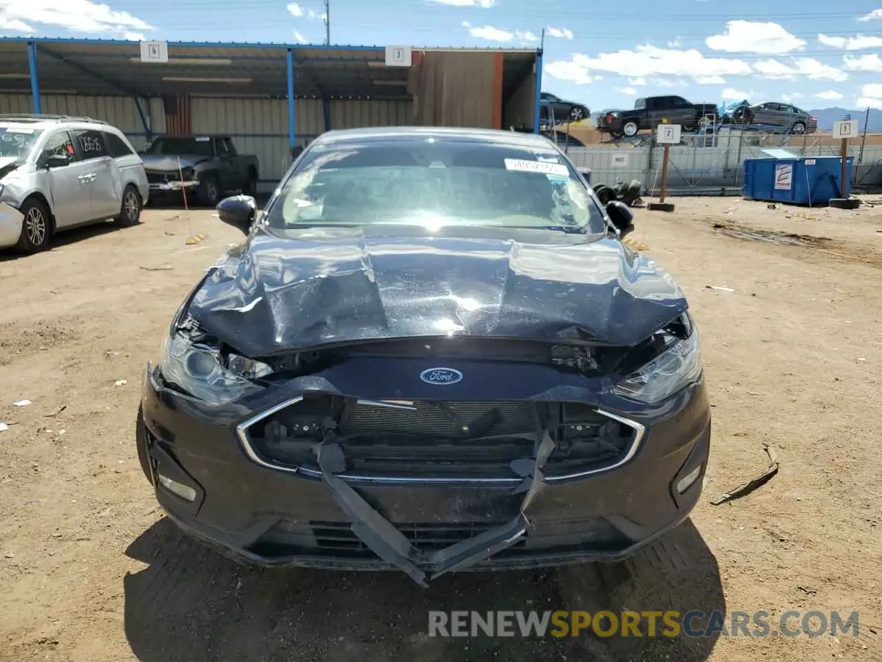 5 Photograph of a damaged car 3FA6P0HD1KR232113 FORD FUSION 2019