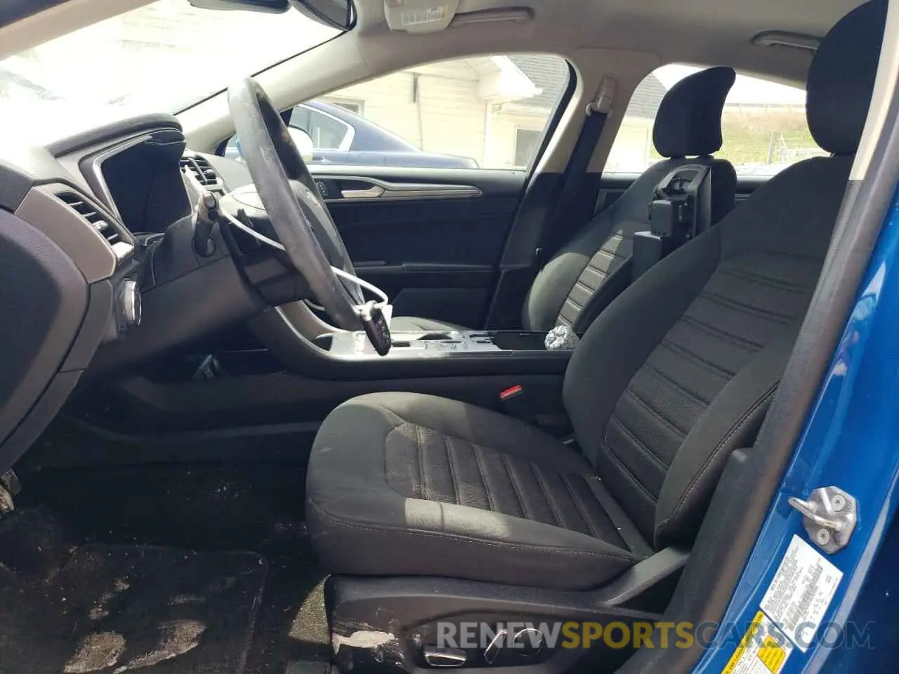 7 Photograph of a damaged car 3FA6P0HD1KR282090 FORD FUSION 2019