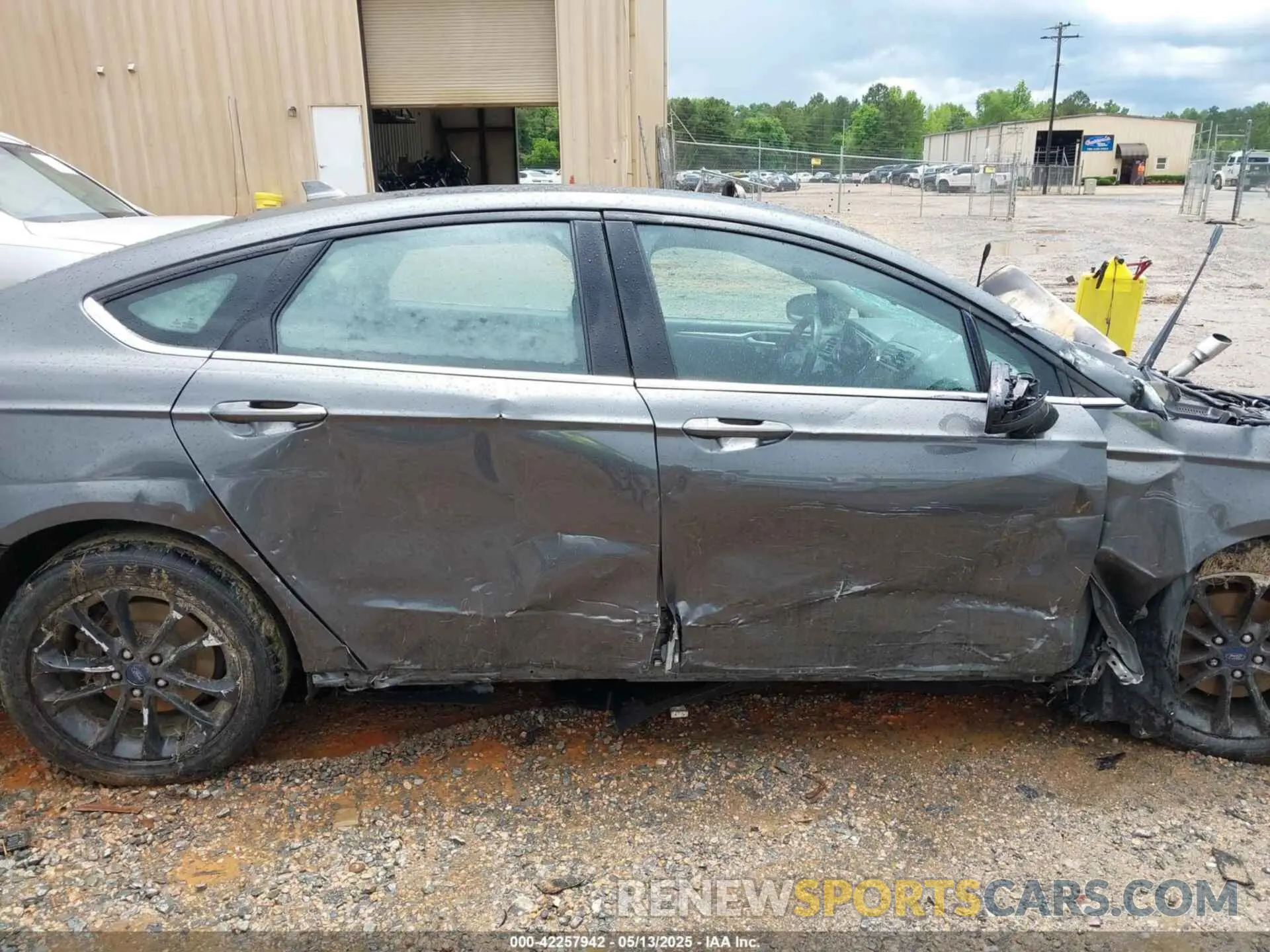 12 Фотография поврежденного автомобиля 3FA6P0HD1KR285572 FORD FUSION 2019