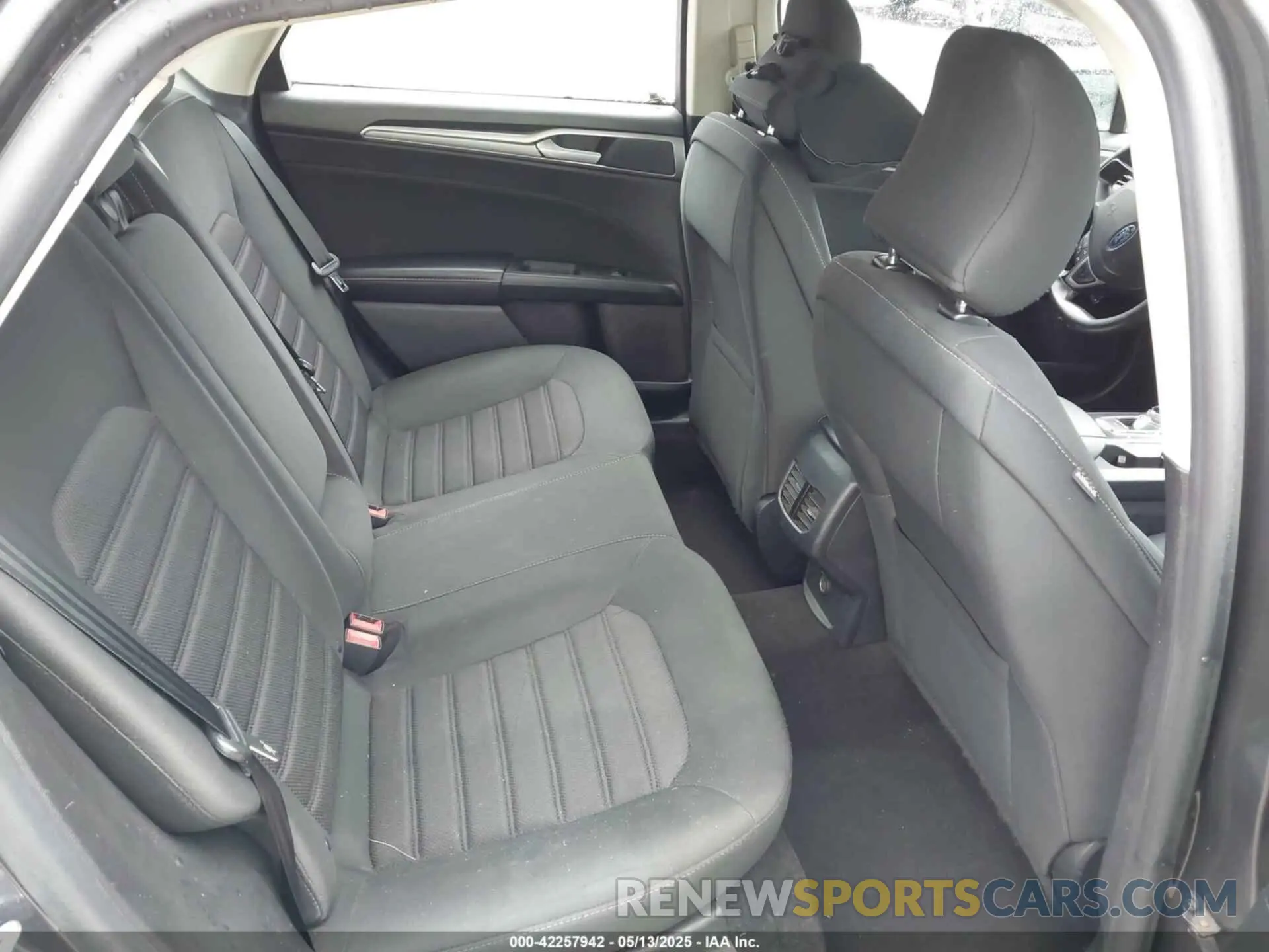 8 Фотография поврежденного автомобиля 3FA6P0HD1KR285572 FORD FUSION 2019
