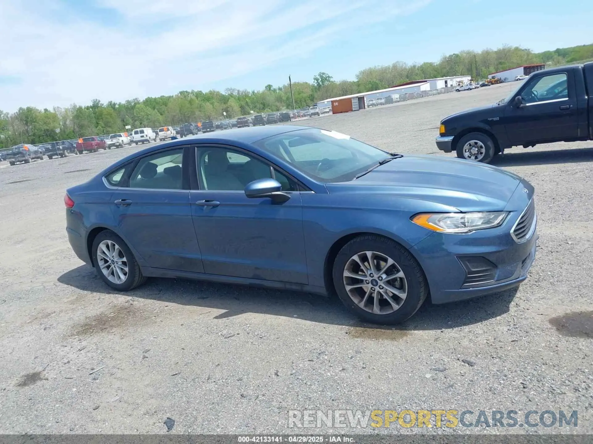 13 Photograph of a damaged car 3FA6P0HD2KR126379 FORD FUSION 2019