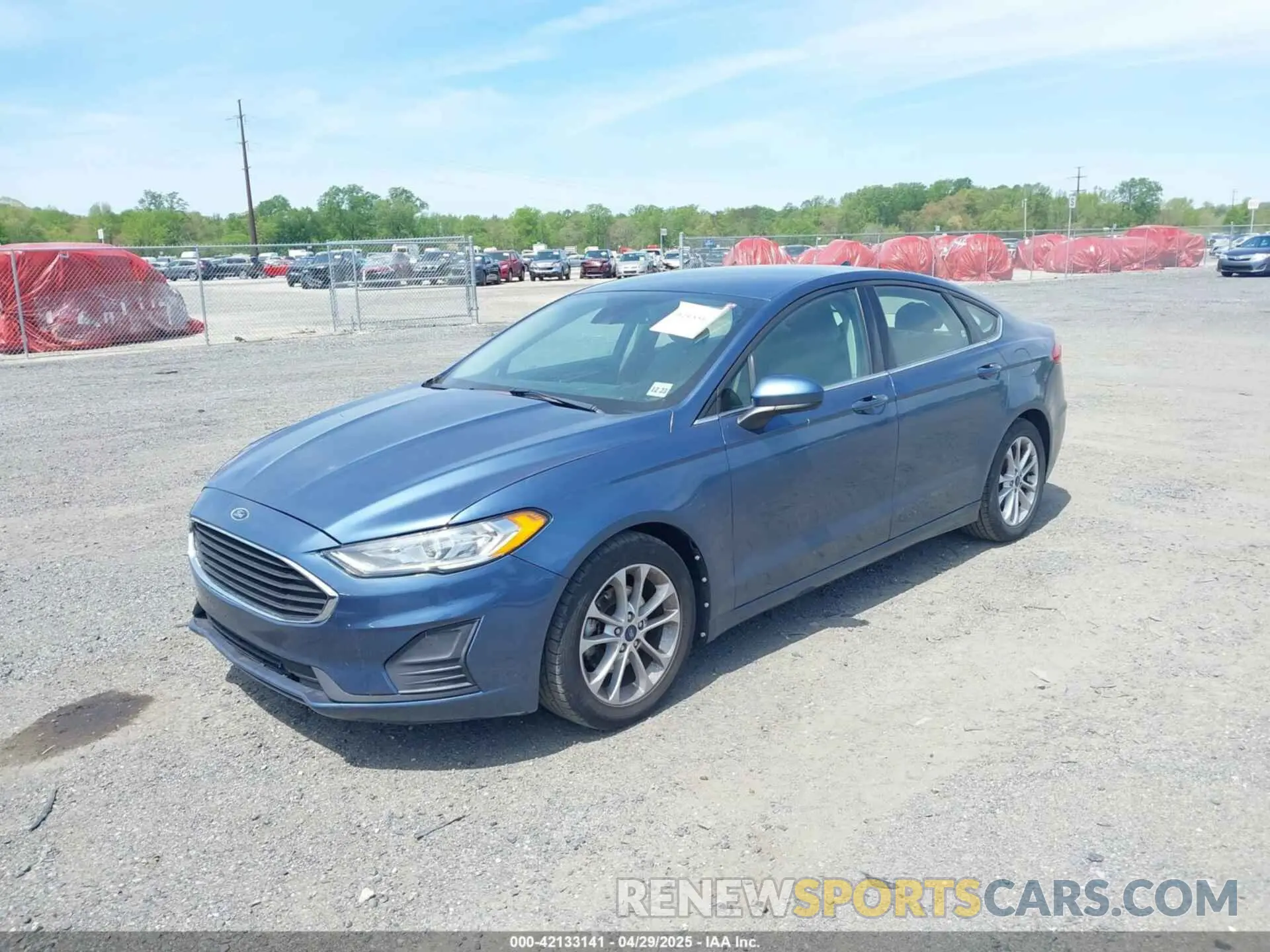 2 Photograph of a damaged car 3FA6P0HD2KR126379 FORD FUSION 2019
