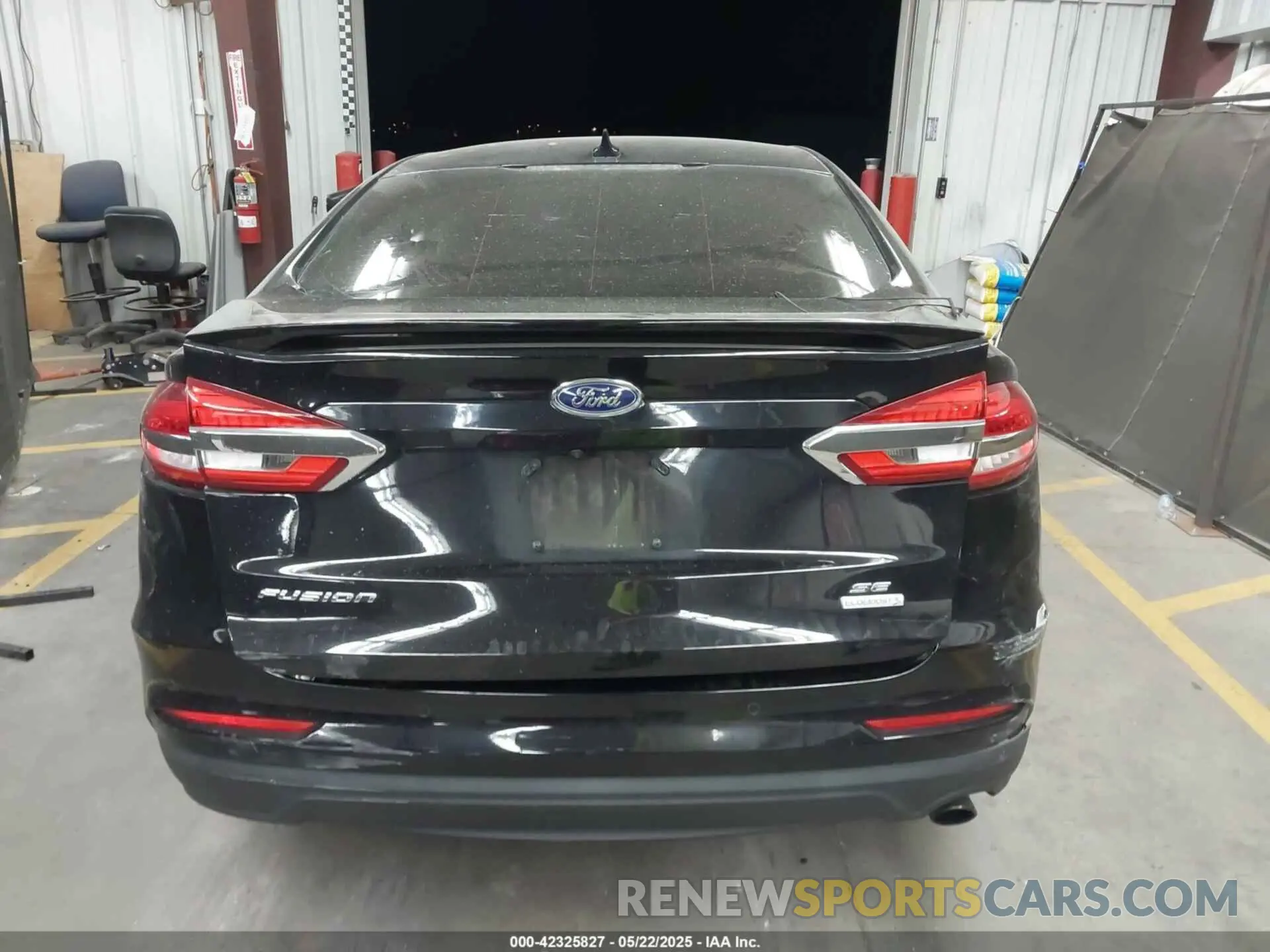 16 Фотография поврежденного автомобиля 3FA6P0HD2KR133879 FORD FUSION 2019