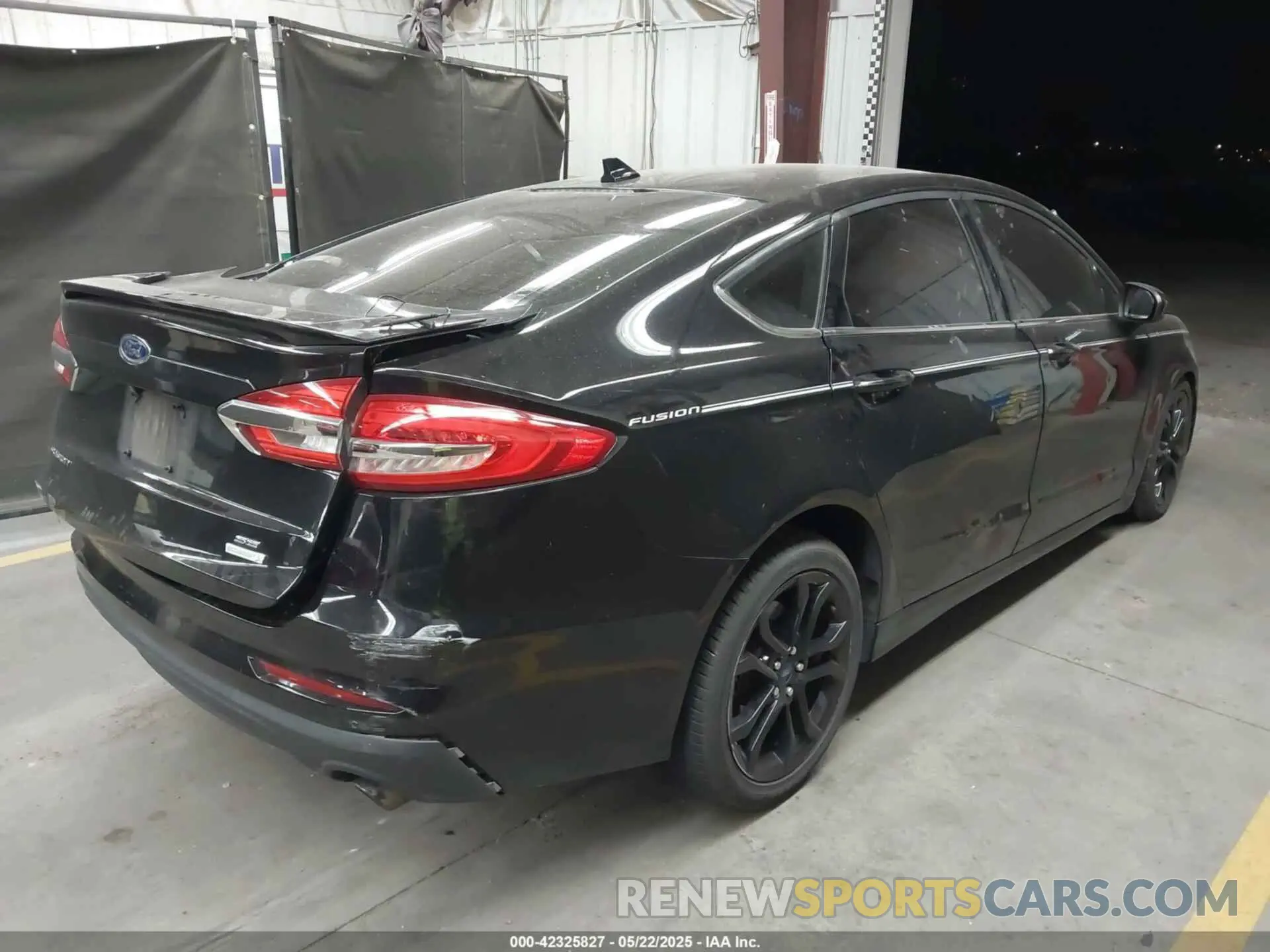 4 Фотография поврежденного автомобиля 3FA6P0HD2KR133879 FORD FUSION 2019