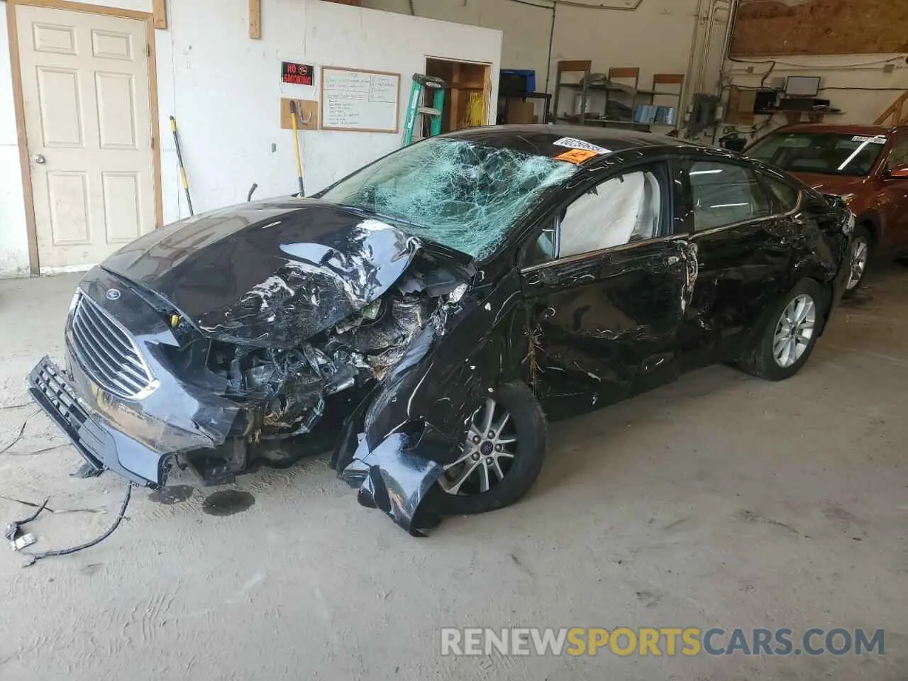 1 Photograph of a damaged car 3FA6P0HD2KR173606 FORD FUSION 2019