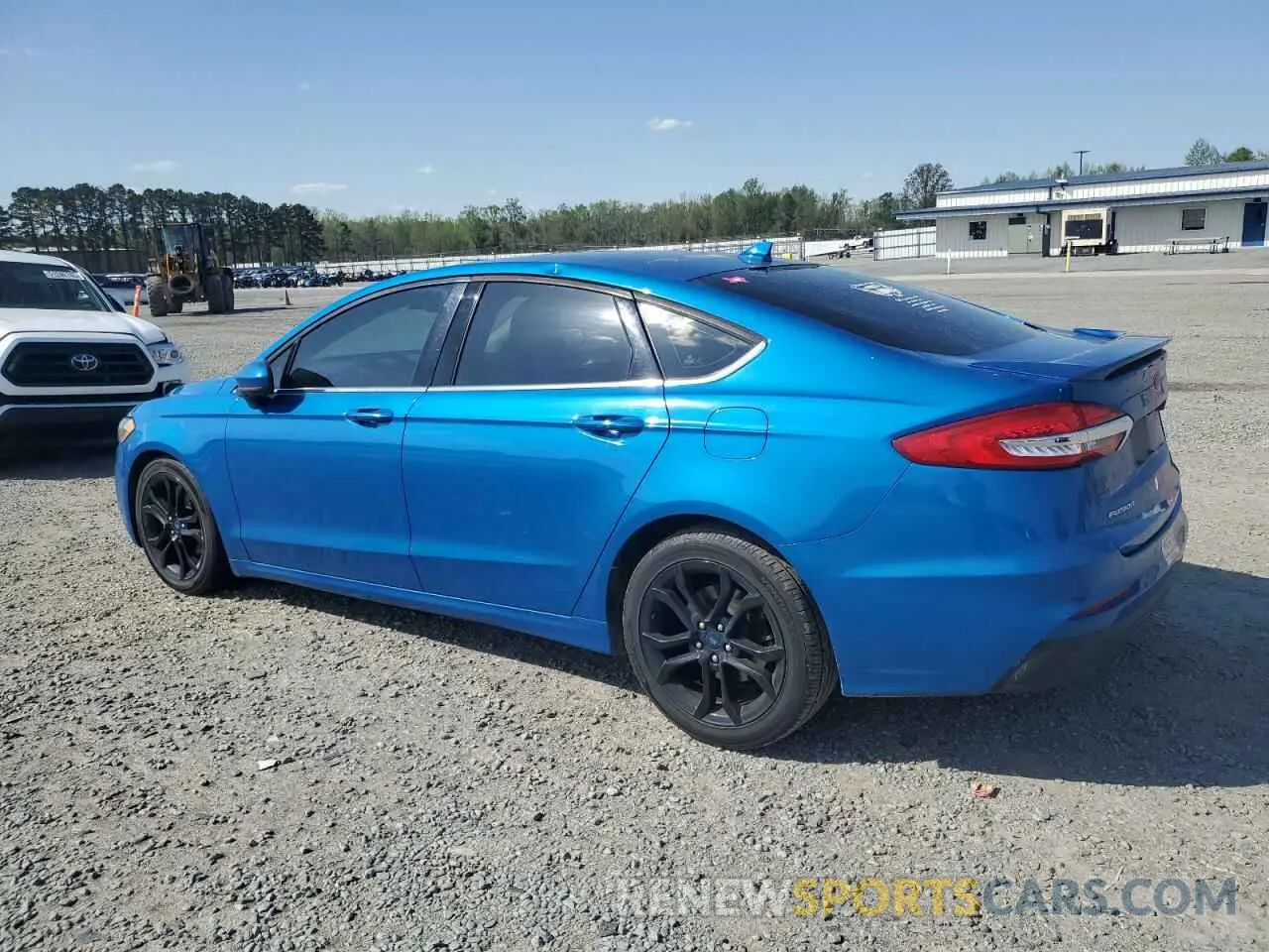 2 Photograph of a damaged car 3FA6P0HD2KR193449 FORD FUSION 2019