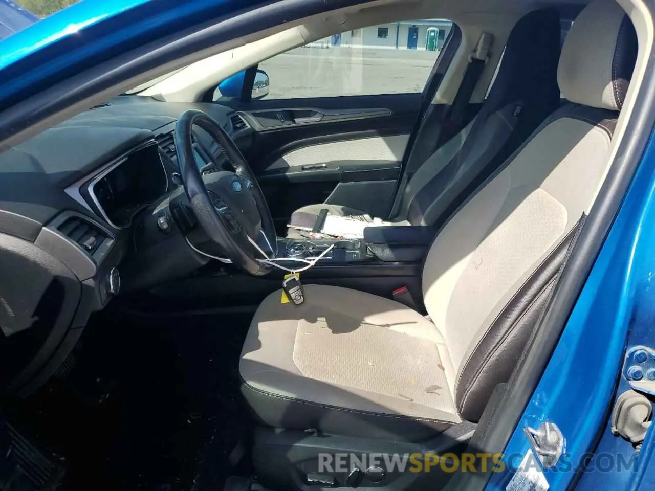 7 Photograph of a damaged car 3FA6P0HD2KR193449 FORD FUSION 2019