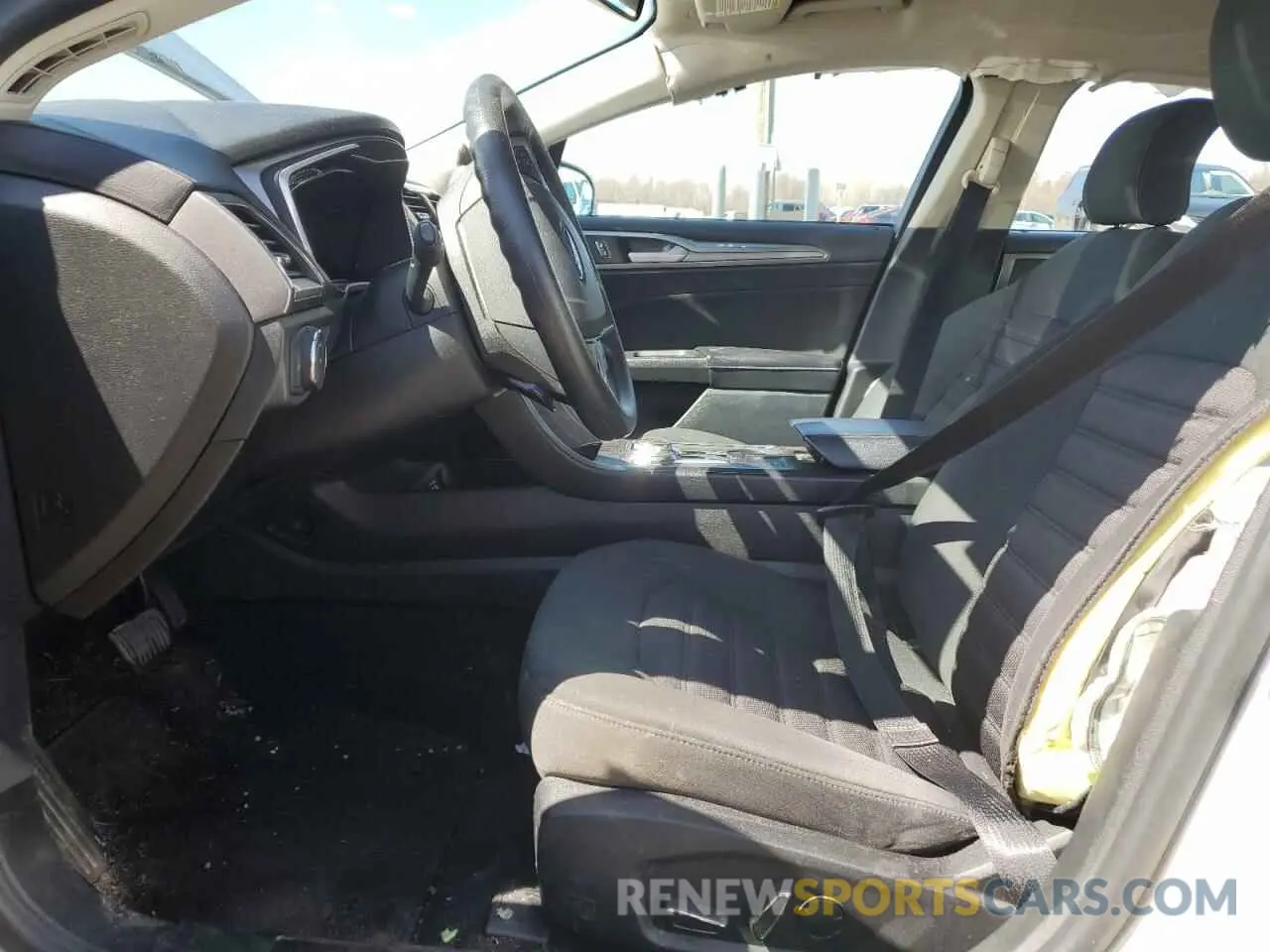 7 Фотография поврежденного автомобиля 3FA6P0HD2KR211917 FORD FUSION 2019