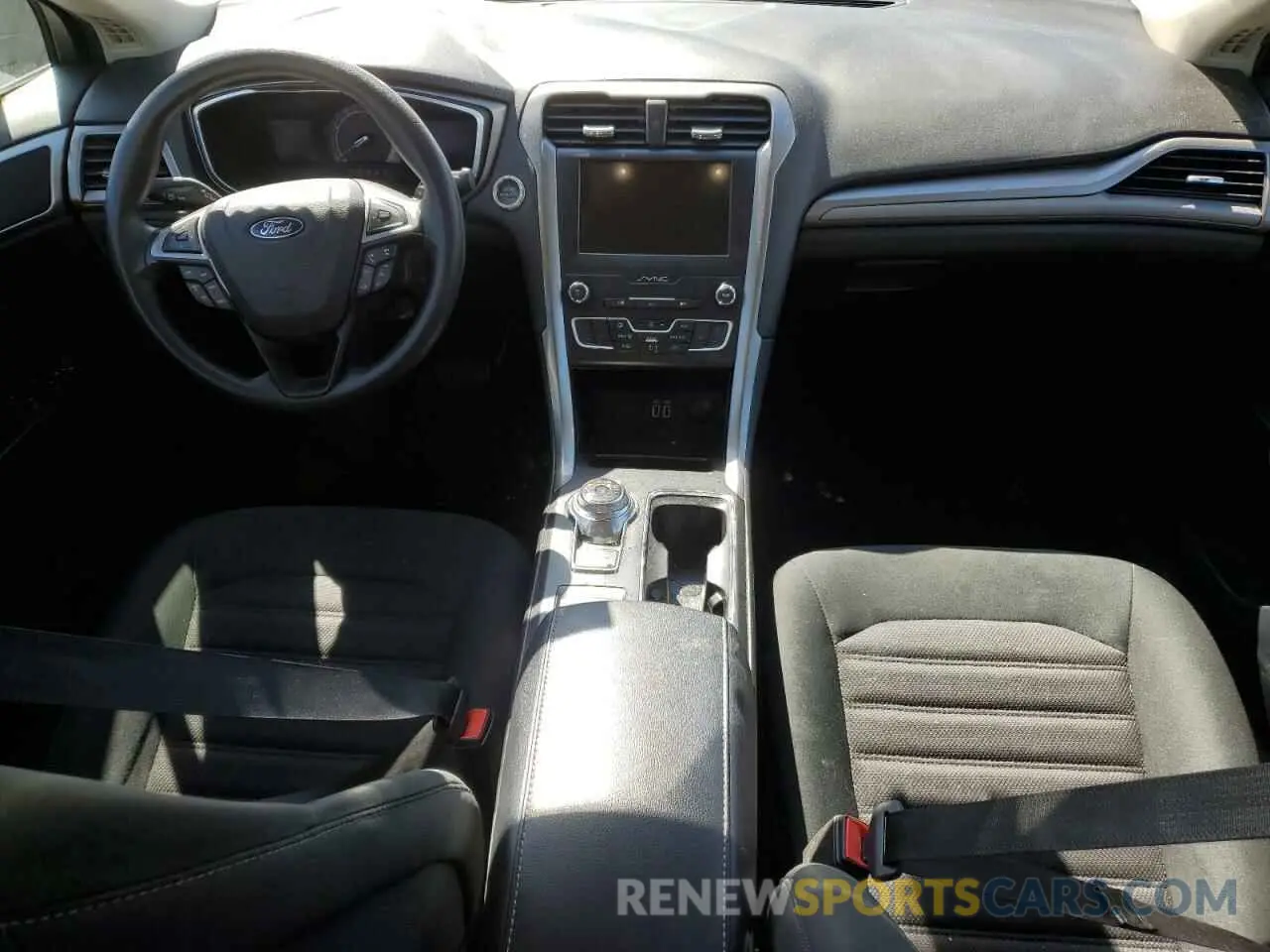 8 Фотография поврежденного автомобиля 3FA6P0HD2KR211917 FORD FUSION 2019