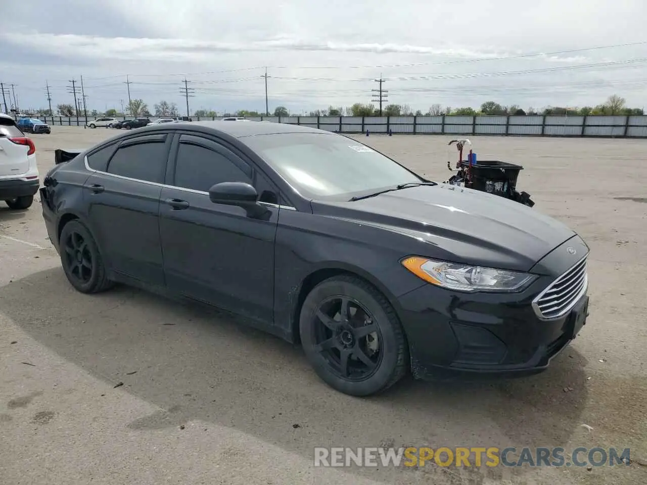 4 Фотография поврежденного автомобиля 3FA6P0HD2KR284785 FORD FUSION 2019