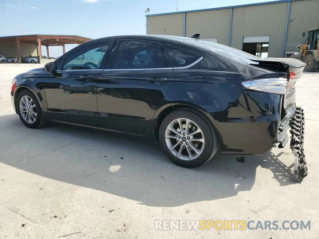 2 Photograph of a damaged car 3FA6P0HD3KR132109 FORD FUSION 2019