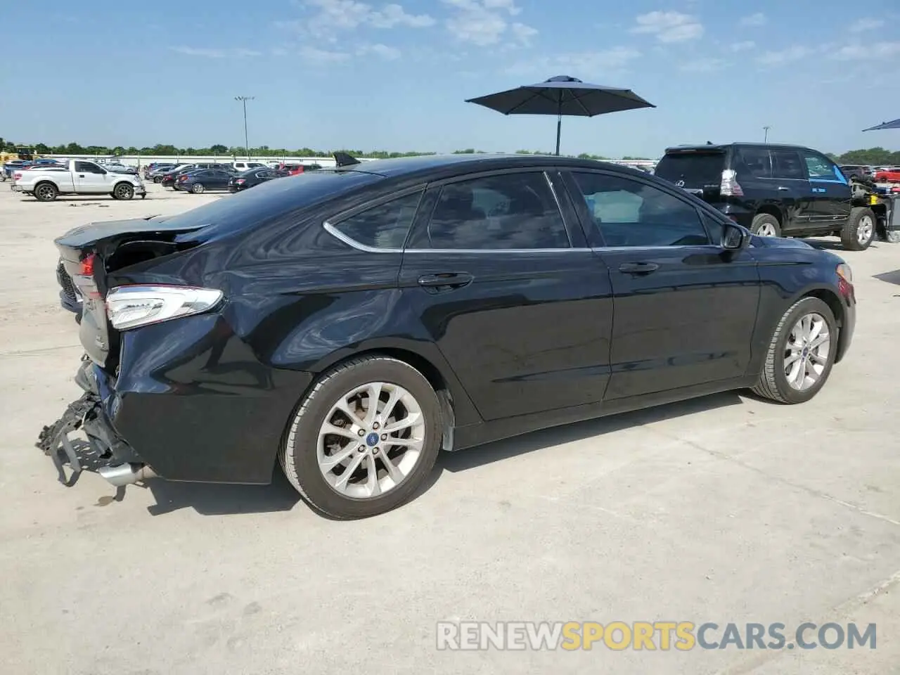 3 Photograph of a damaged car 3FA6P0HD3KR132109 FORD FUSION 2019