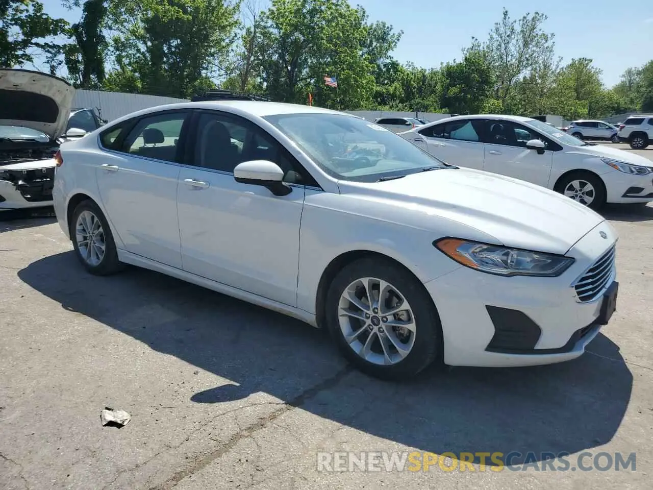 4 Photograph of a damaged car 3FA6P0HD3KR148343 FORD FUSION 2019