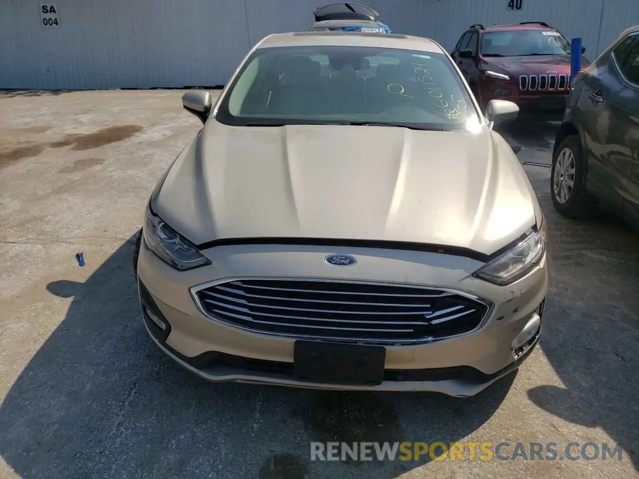 5 Photograph of a damaged car 3FA6P0HD3KR172819 FORD FUSION 2019