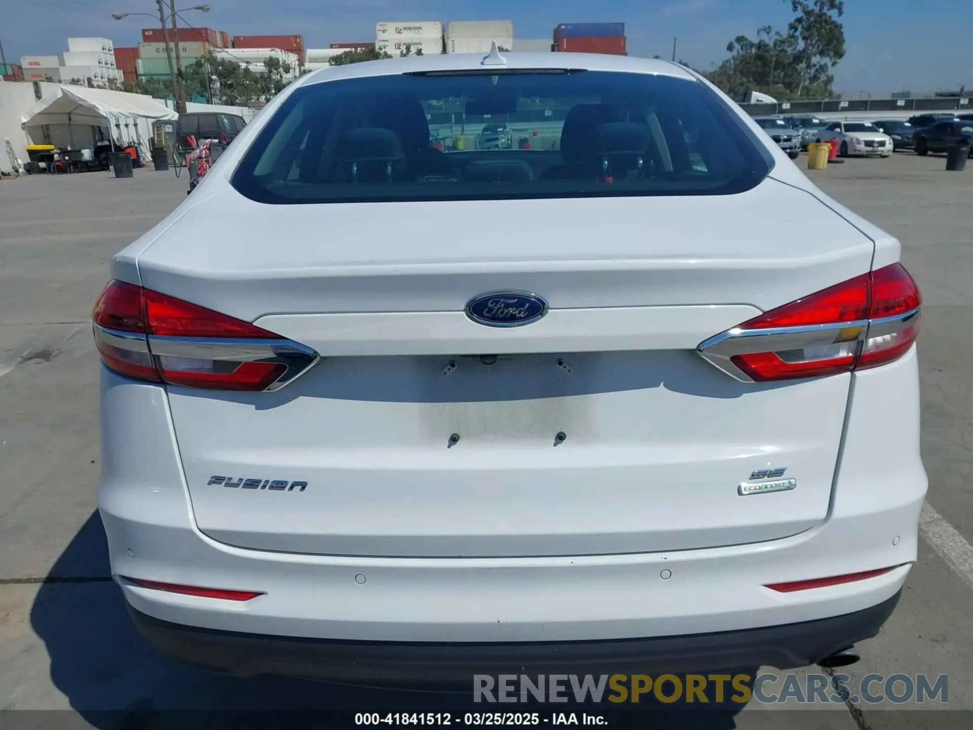 16 Photograph of a damaged car 3FA6P0HD3KR175624 FORD FUSION 2019