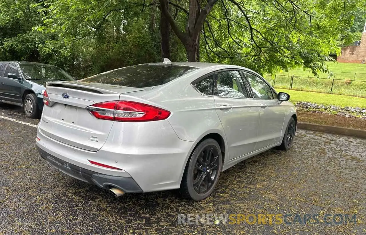 4 Photograph of a damaged car 3FA6P0HD3KR193220 FORD FUSION 2019