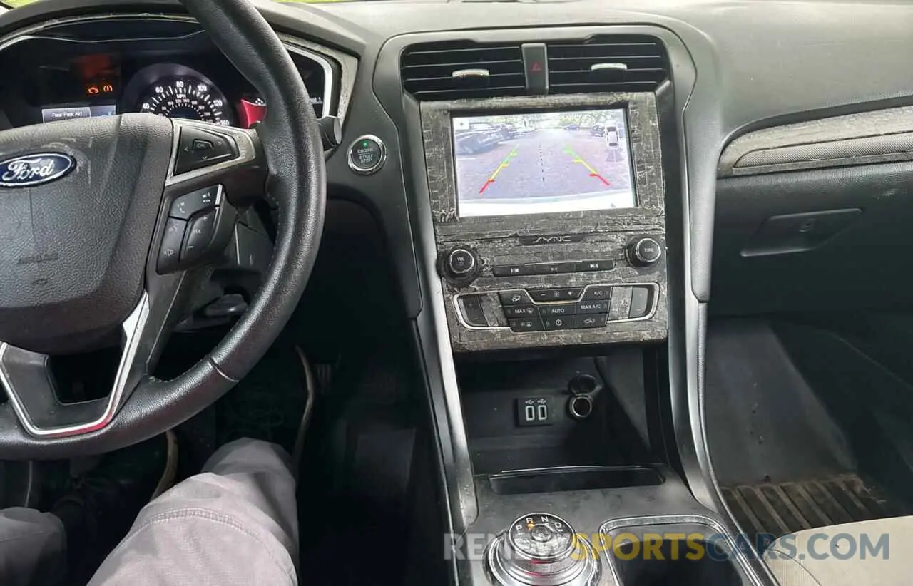 9 Photograph of a damaged car 3FA6P0HD3KR193220 FORD FUSION 2019