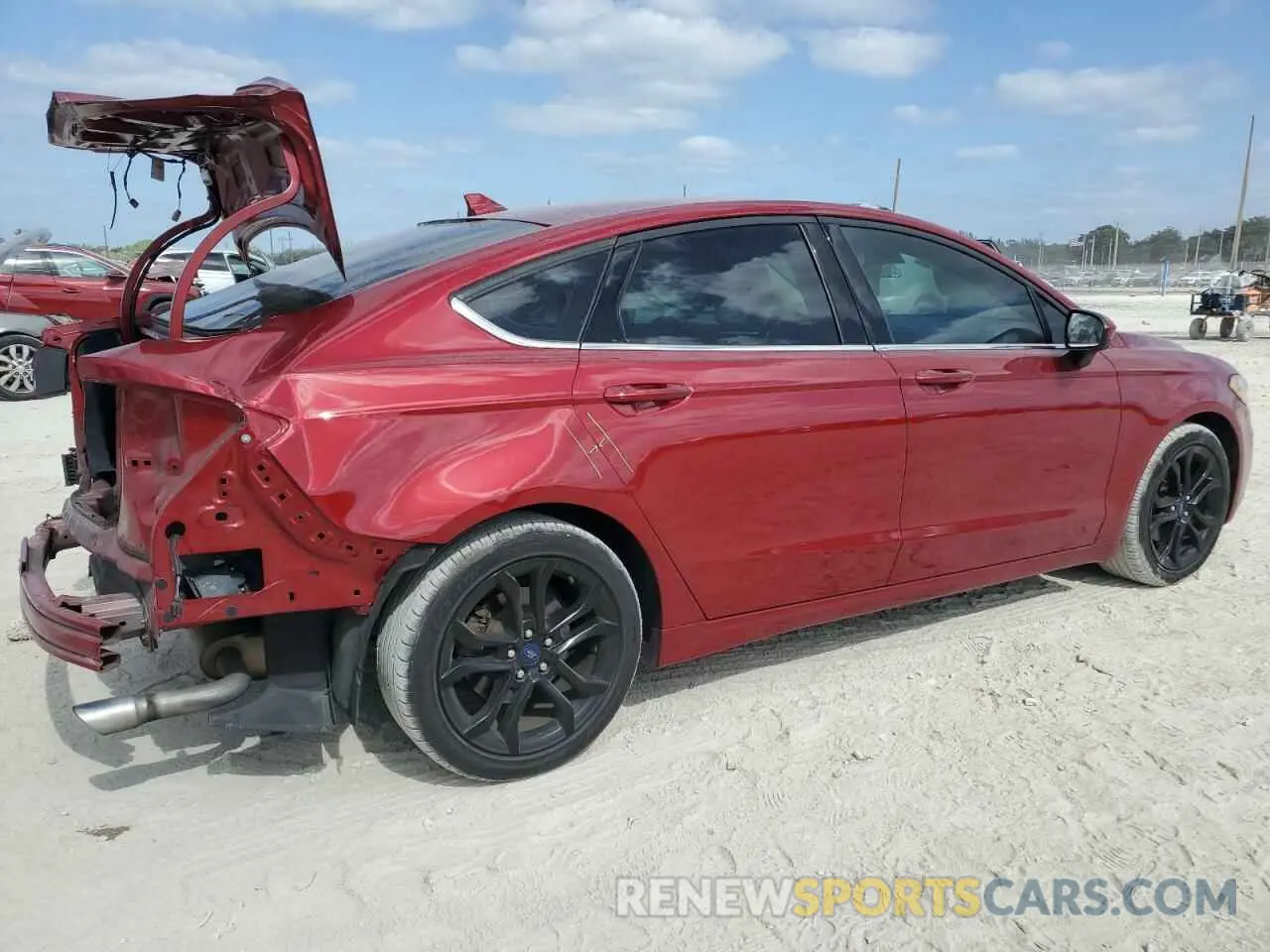 3 Фотография поврежденного автомобиля 3FA6P0HD3KR213658 FORD FUSION 2019